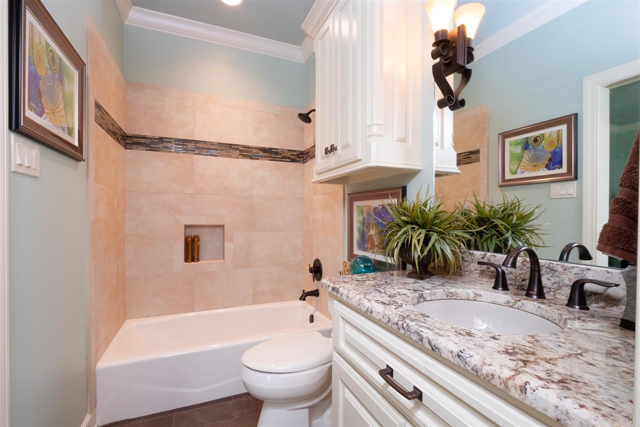 CHENAL DOWNS - Residential
