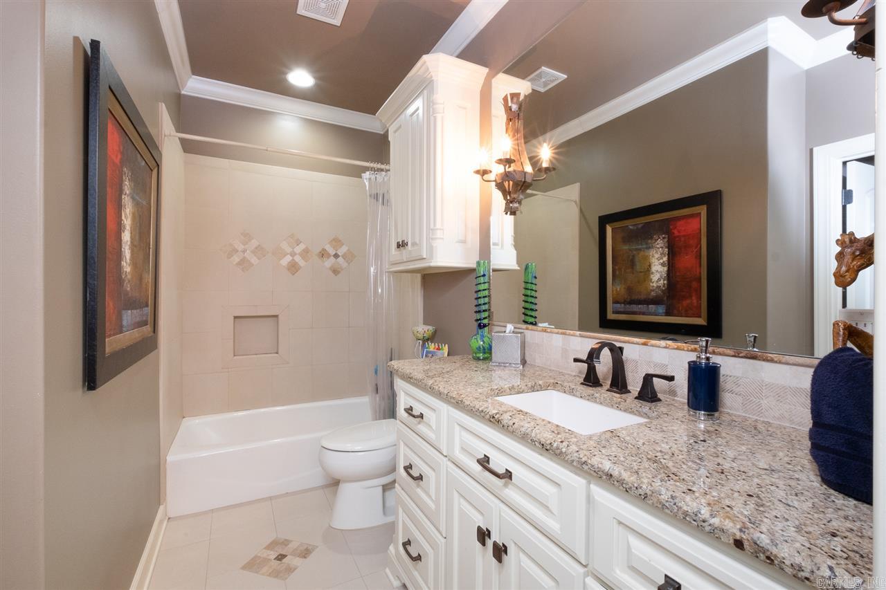 CHENAL DOWNS - Residential