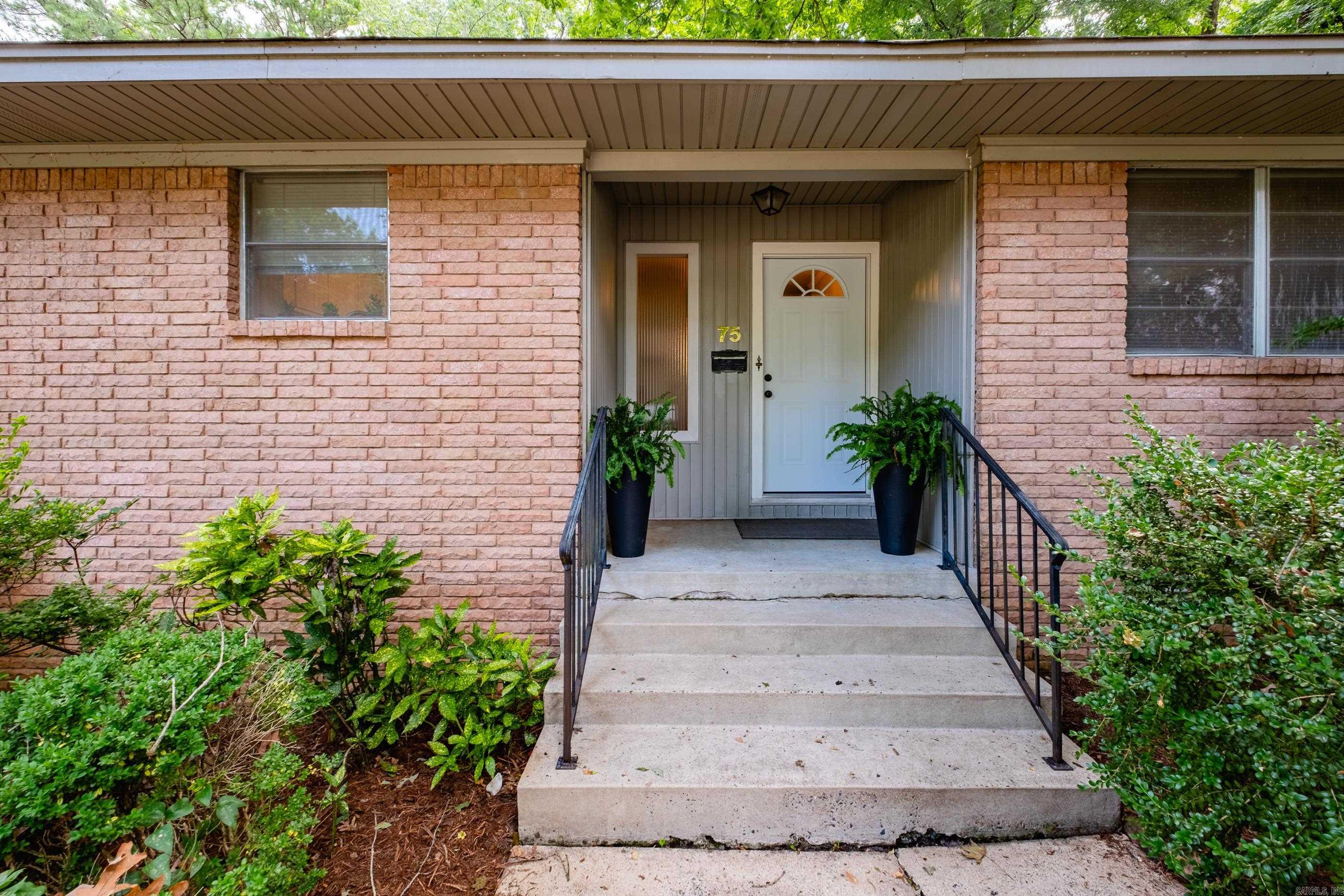 KINGWOOD PLACE - Residential