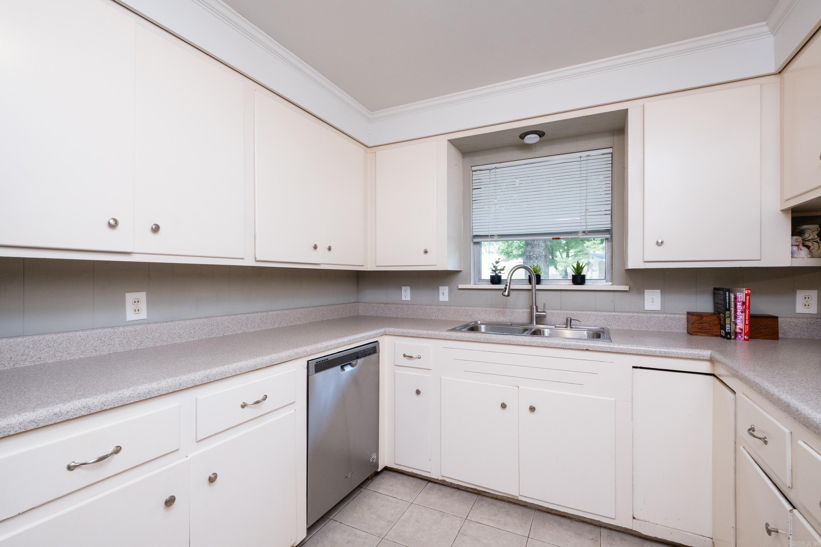 KINGWOOD PLACE - Residential