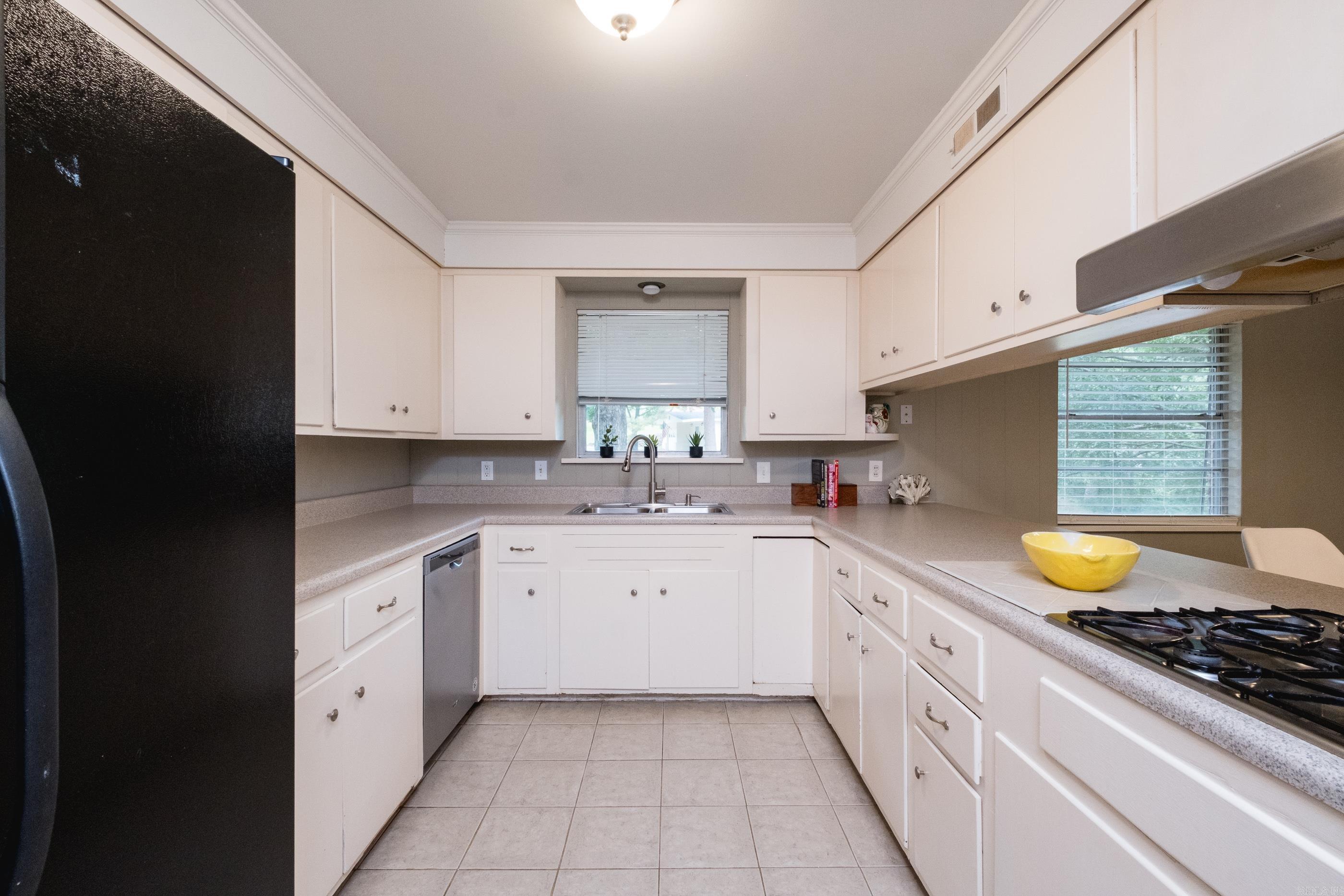 KINGWOOD PLACE - Residential