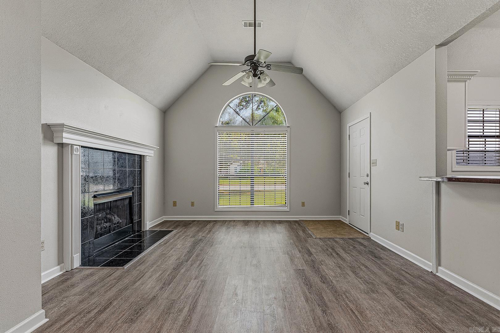 BOSTON PROPER SUB - Residential