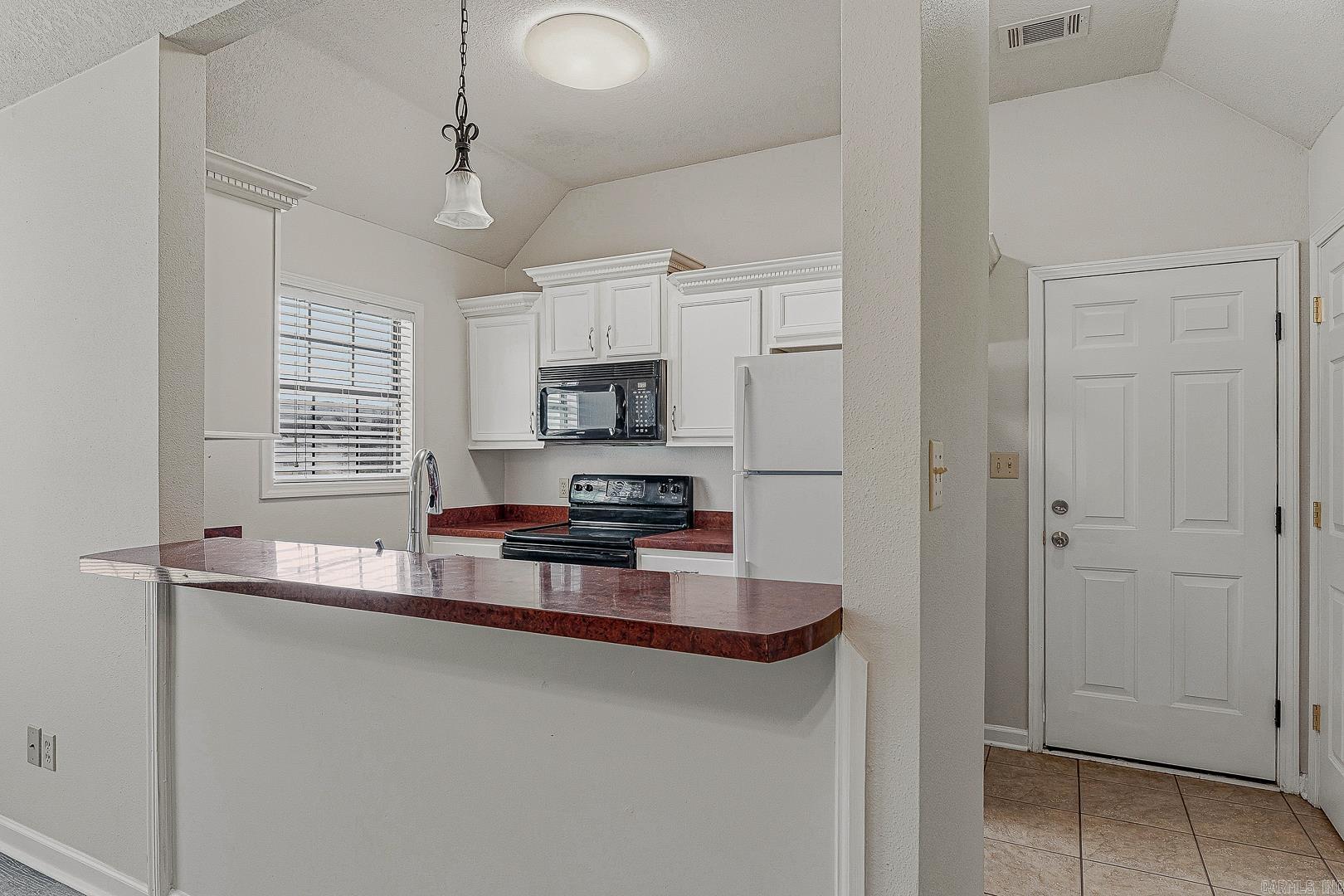 BOSTON PROPER SUB - Residential