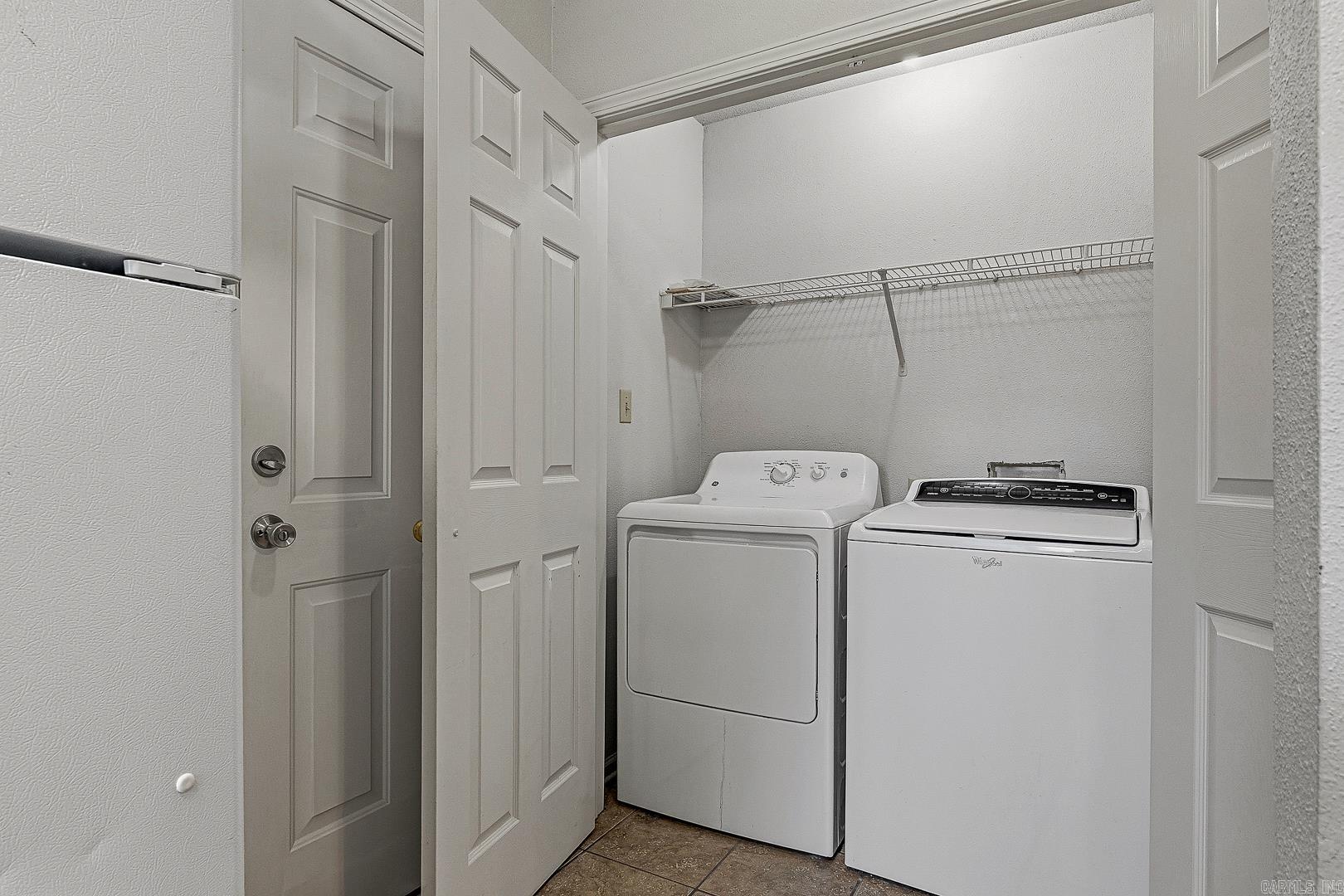 BOSTON PROPER SUB - Residential
