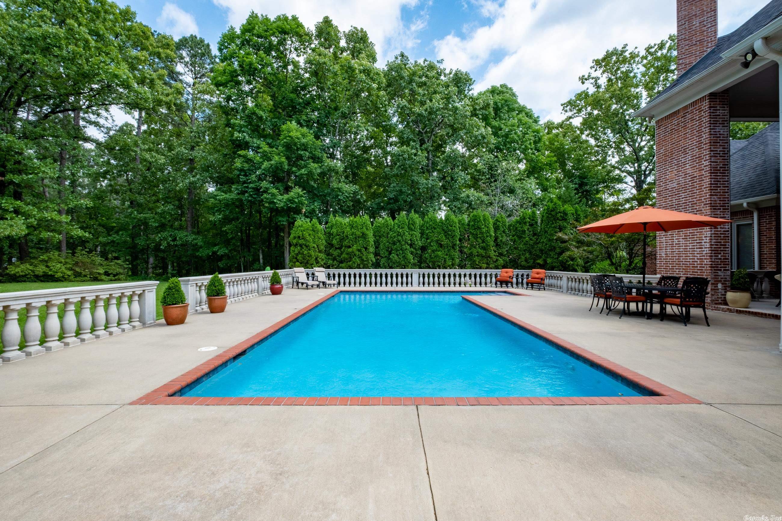 VALLEY FALLS ESTATES - Residential