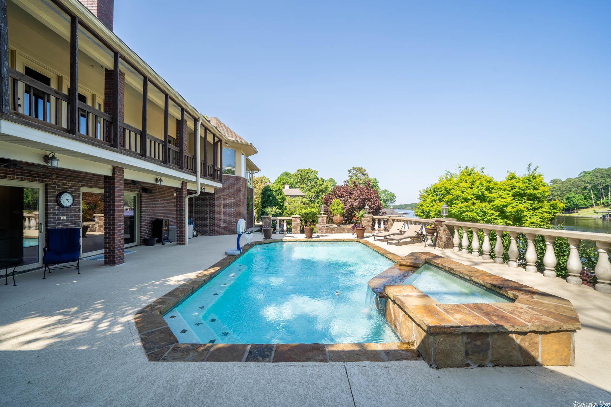 Driftwood Point - Residential