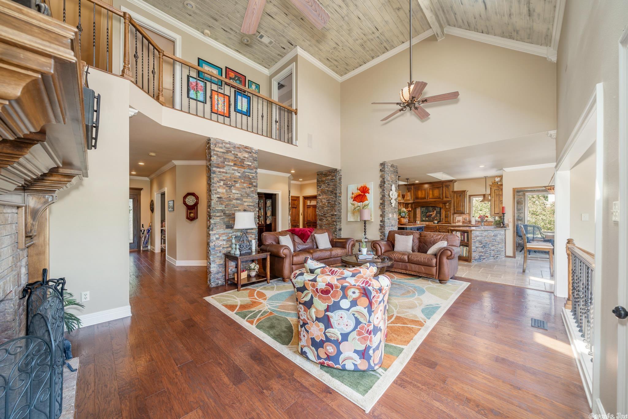 Driftwood Point - Residential
