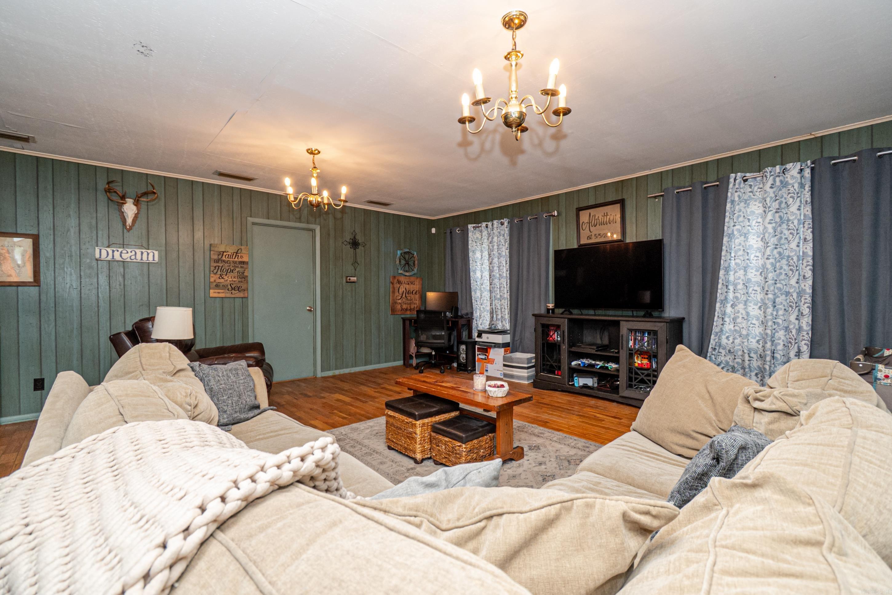 MONTICELLO - Residential