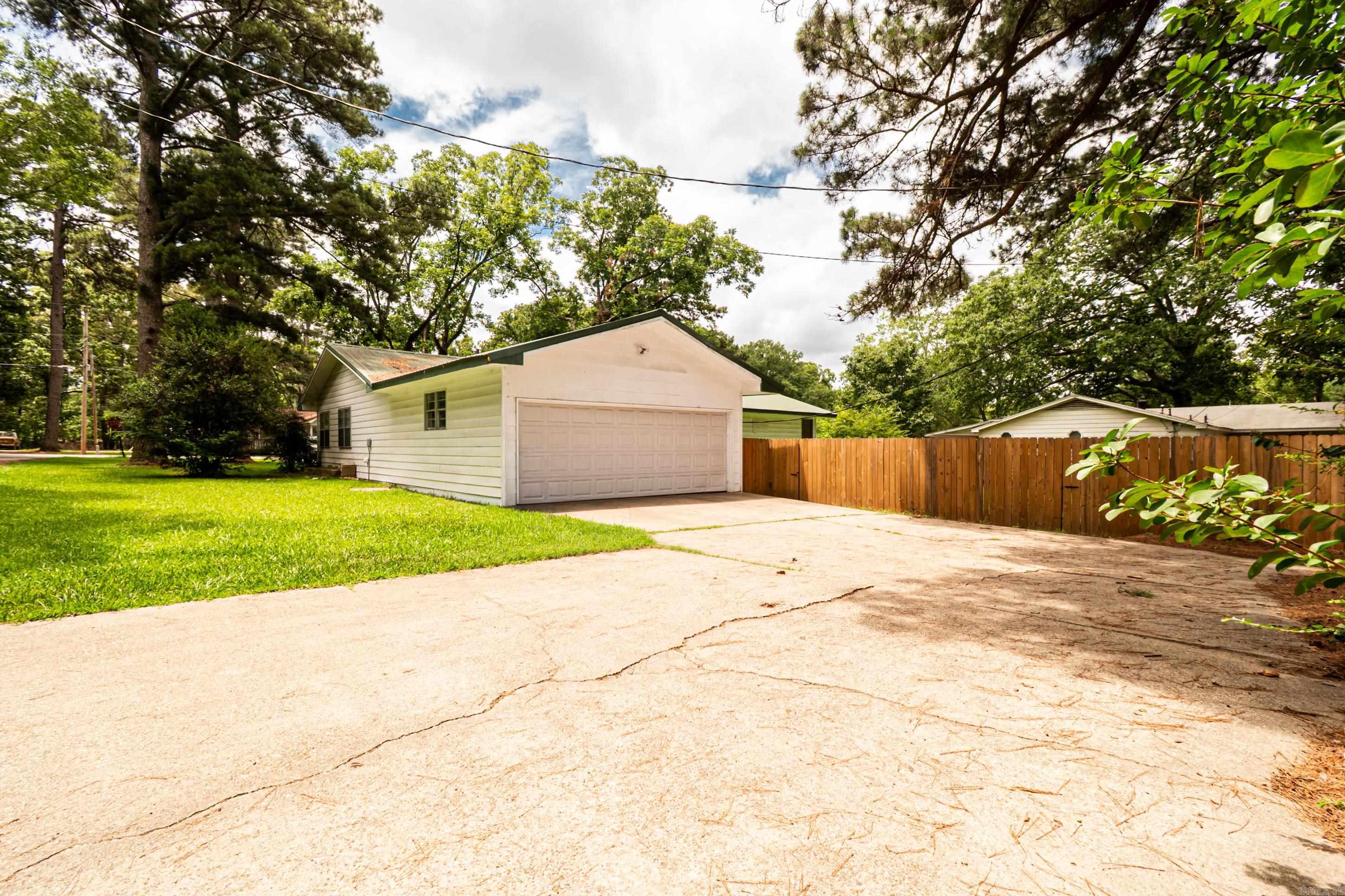 MONTICELLO - Residential