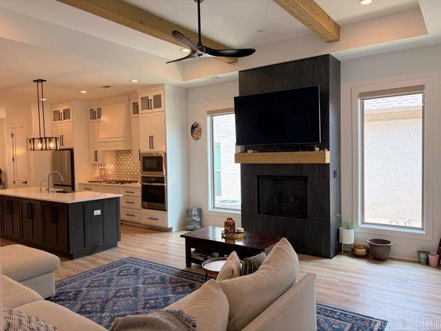 FLETCHER VALLEY "FLETCHER RIDGE" - Residential Lease