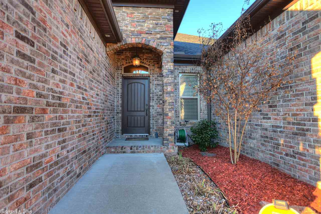 COUNTRY CLUB OF ARK THE - Residential