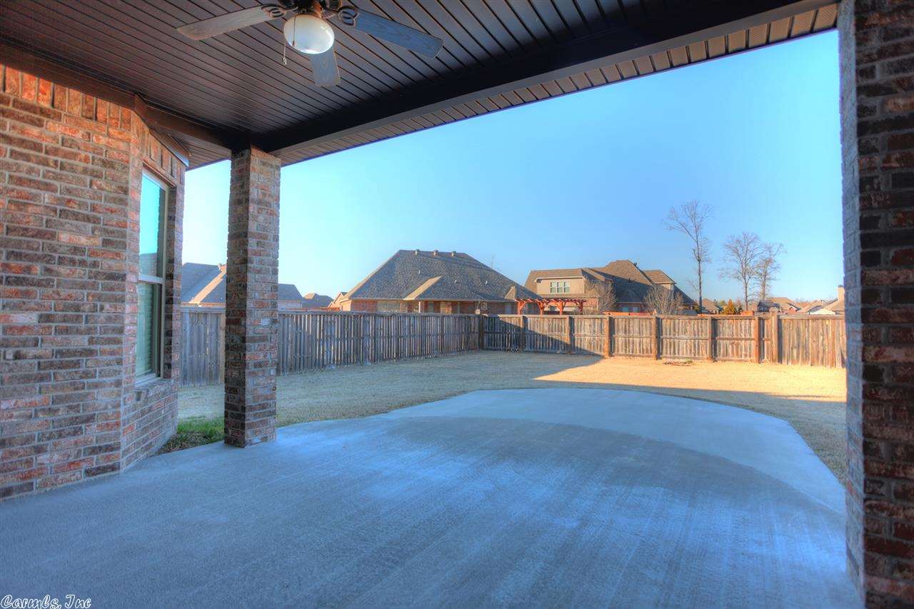 COUNTRY CLUB OF ARK THE - Residential
