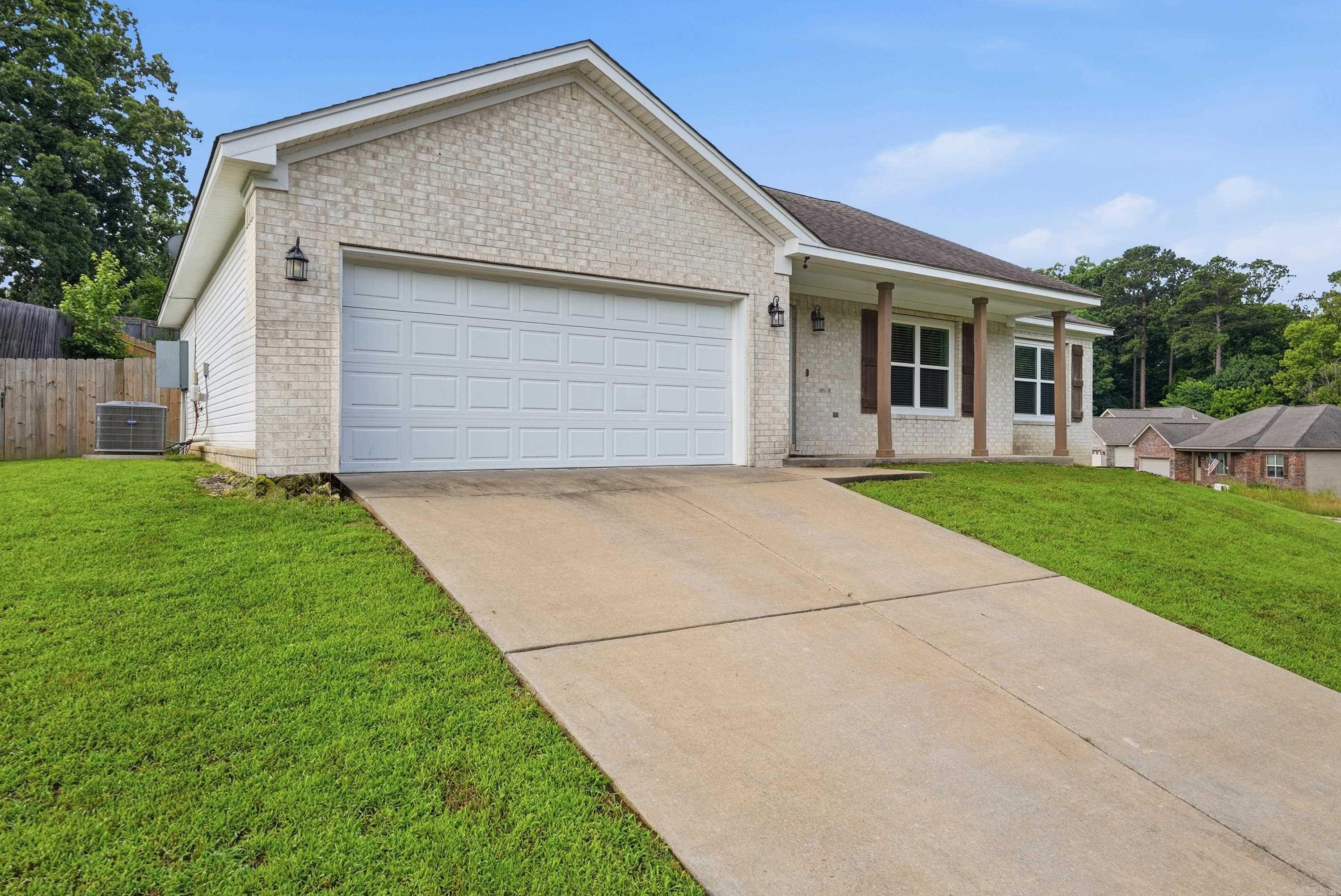 OAKTREE PLACE - Residential