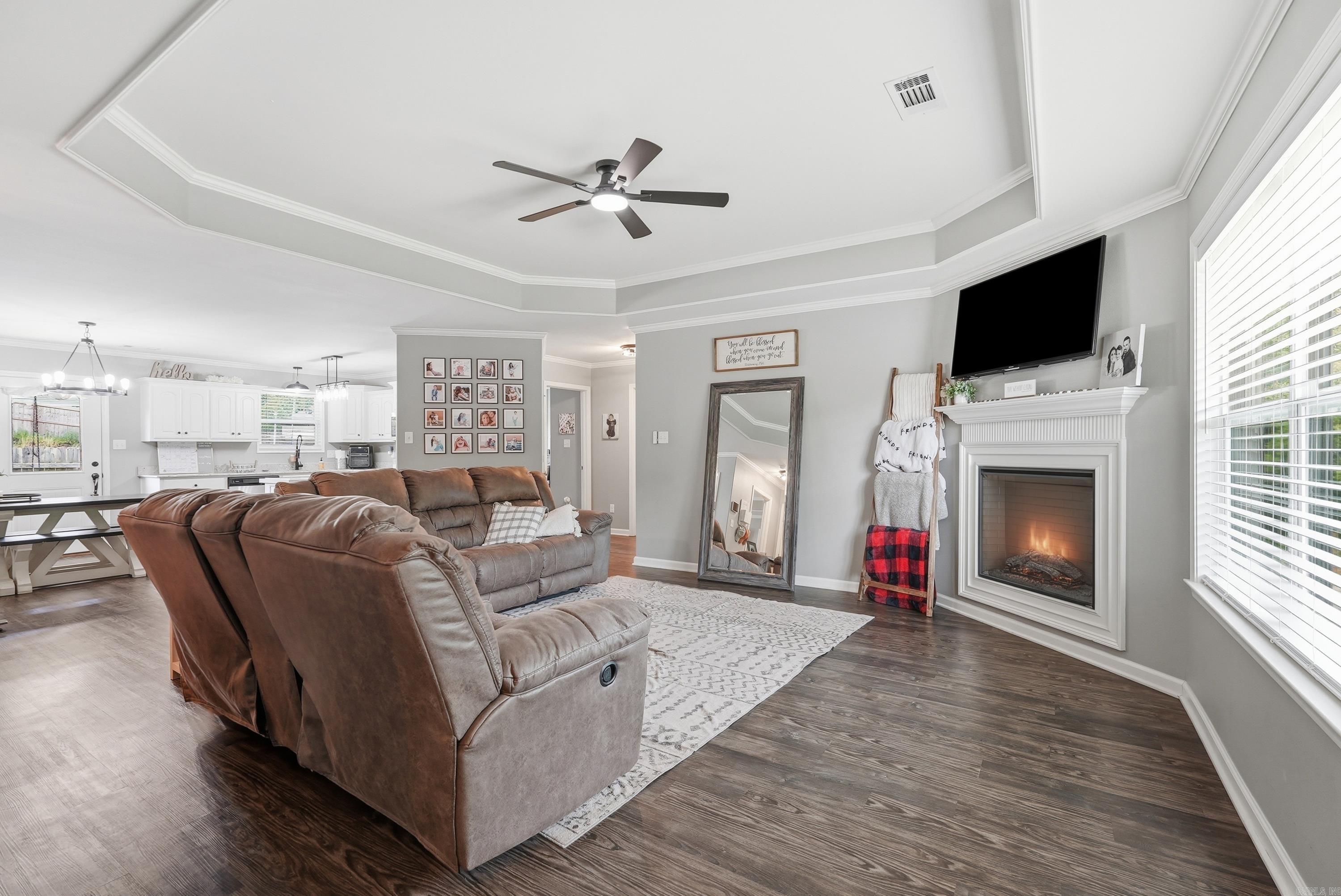 OAKTREE PLACE - Residential