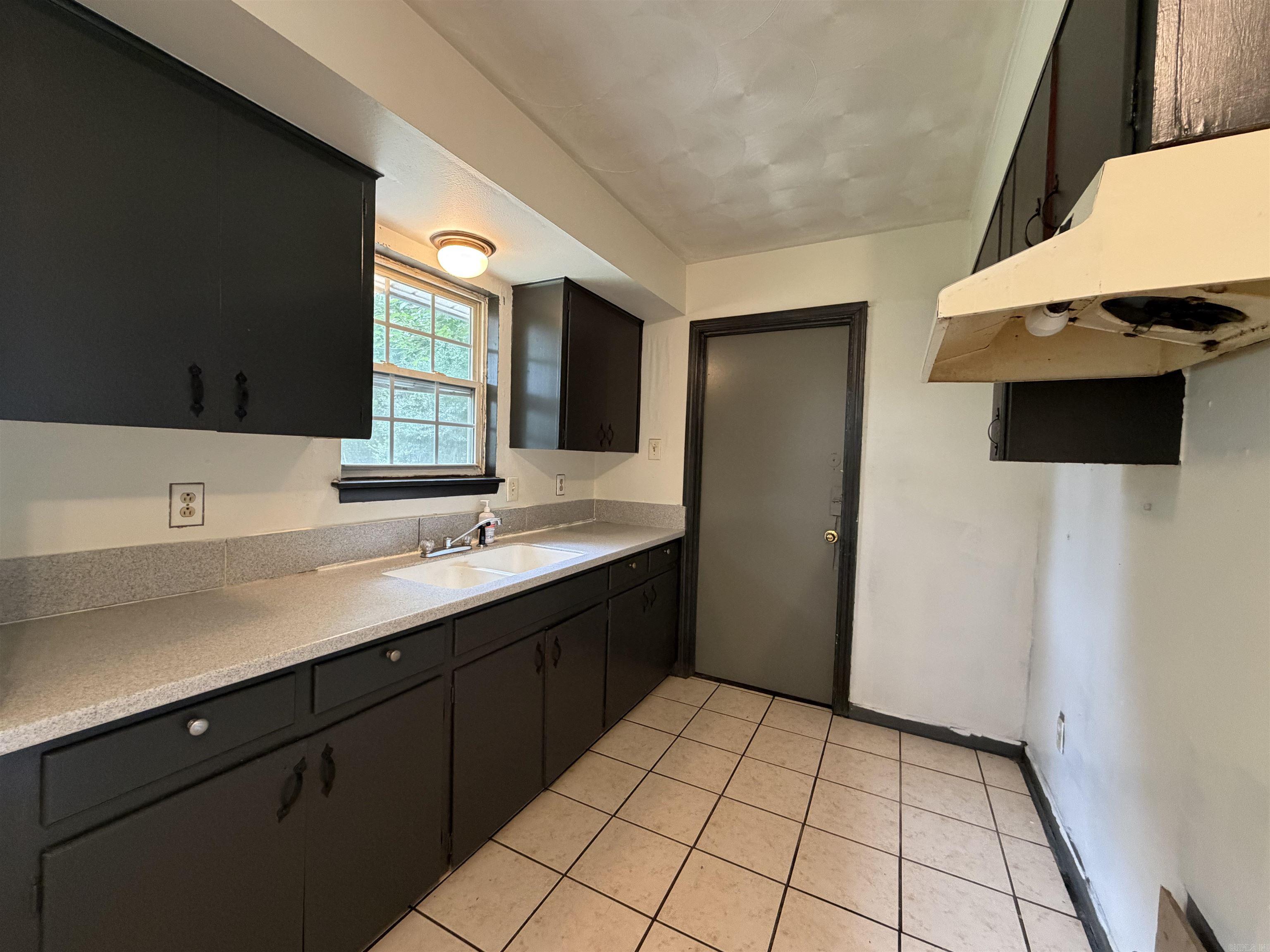 COUNTRY CLUB TO JACK - Residential