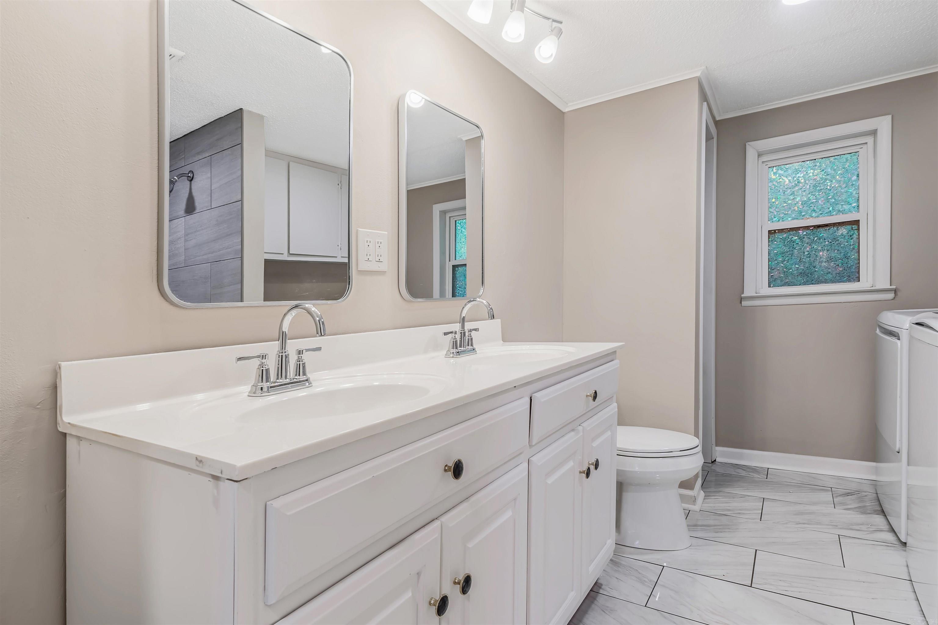 CEDAR POINT HEIGHTS - Residential