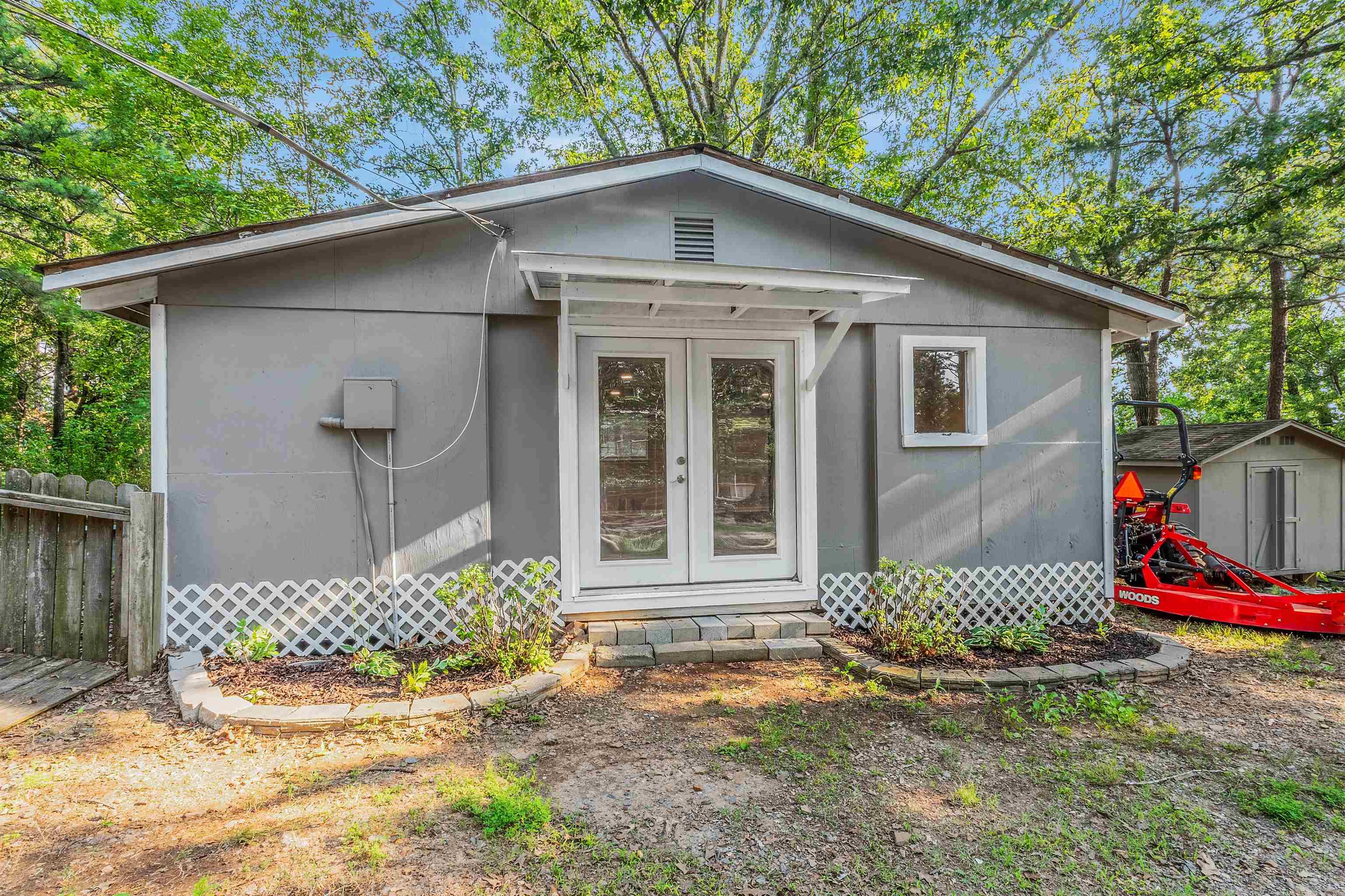 CEDAR POINT HEIGHTS - Residential