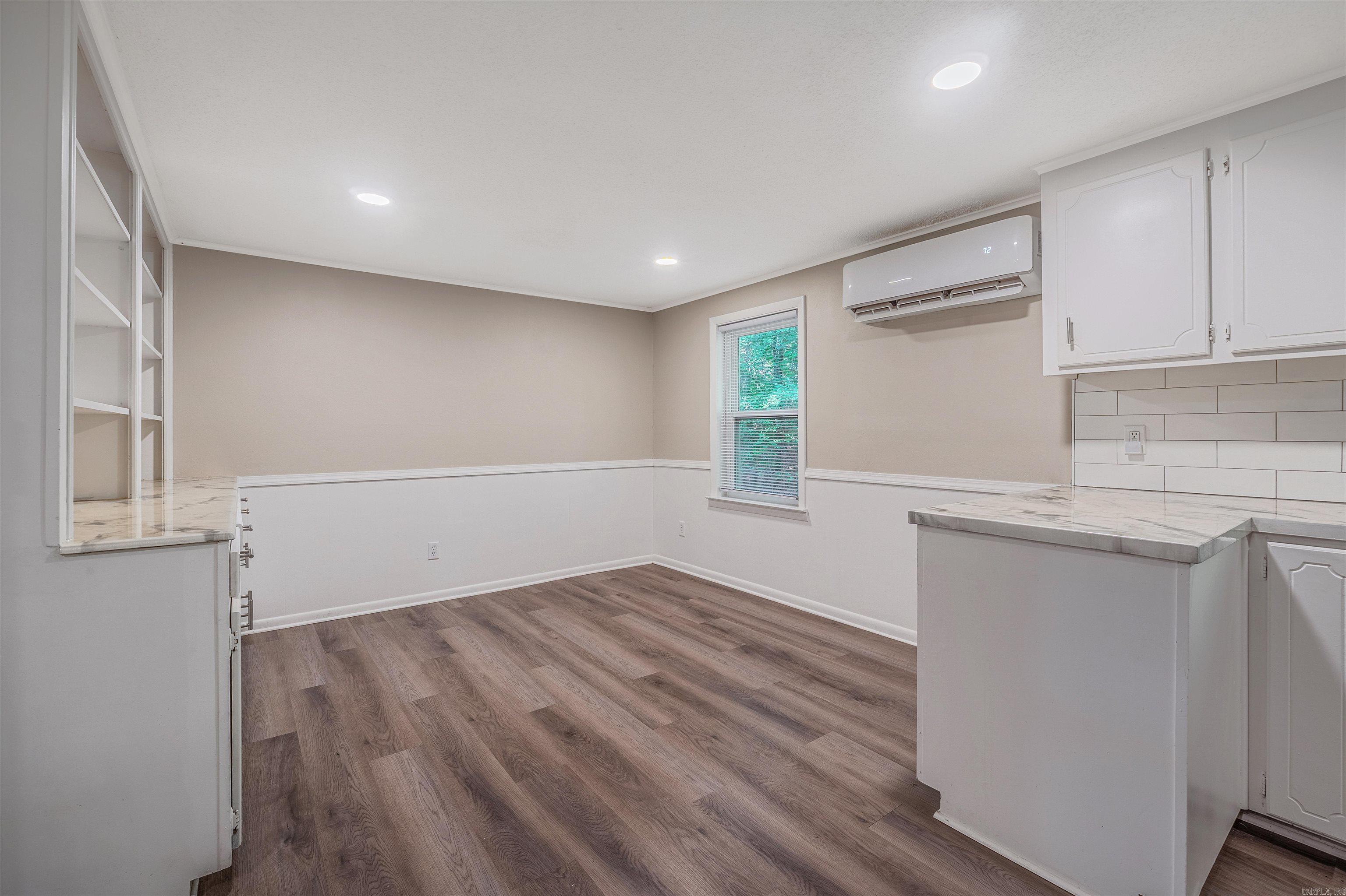 CEDAR POINT HEIGHTS - Residential