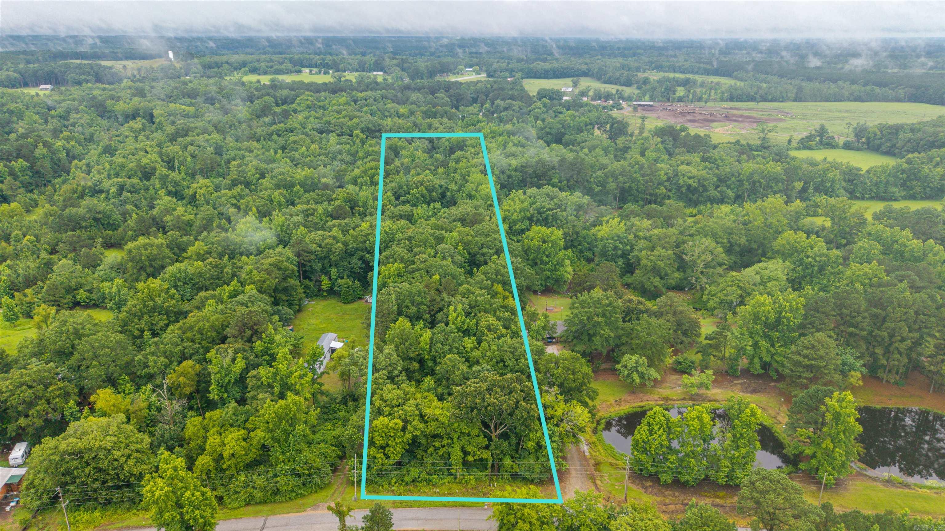 Looking for a place to build??? This 4.48 is waiting on you!! Price right and ready for you! Full of timber too!