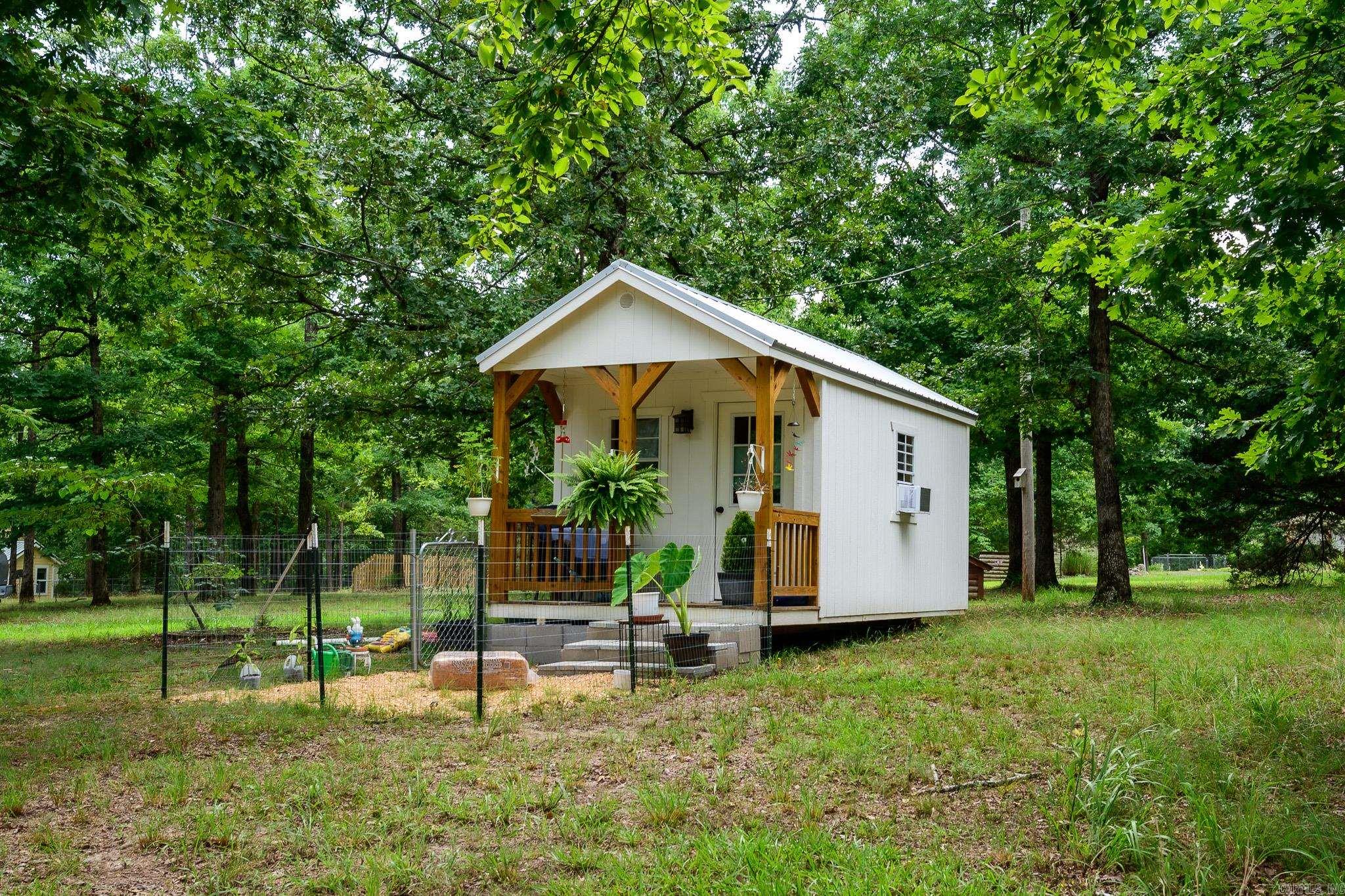 DOGWOOD SPRINGS - Residential