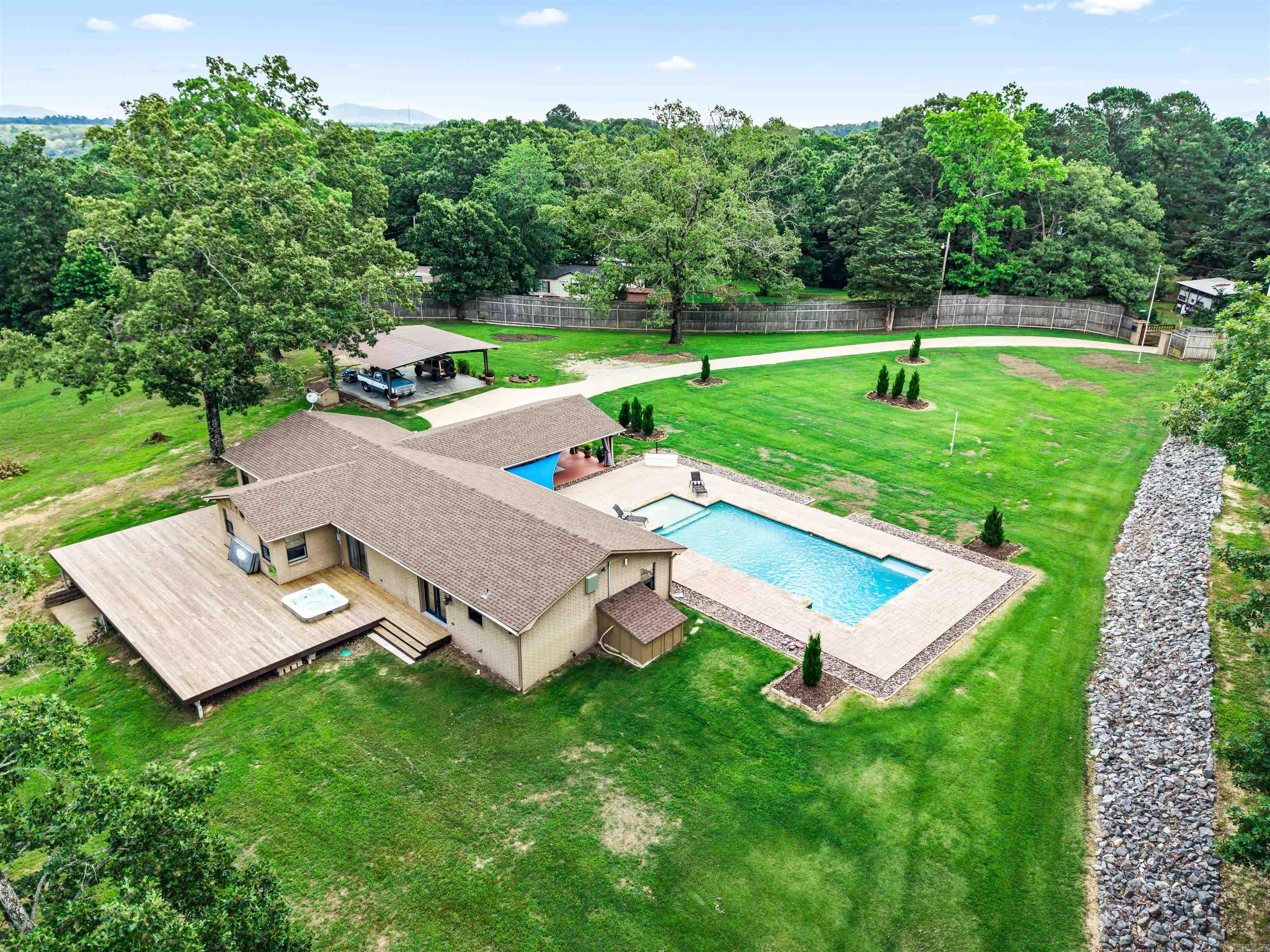Rolling Hills - Residential