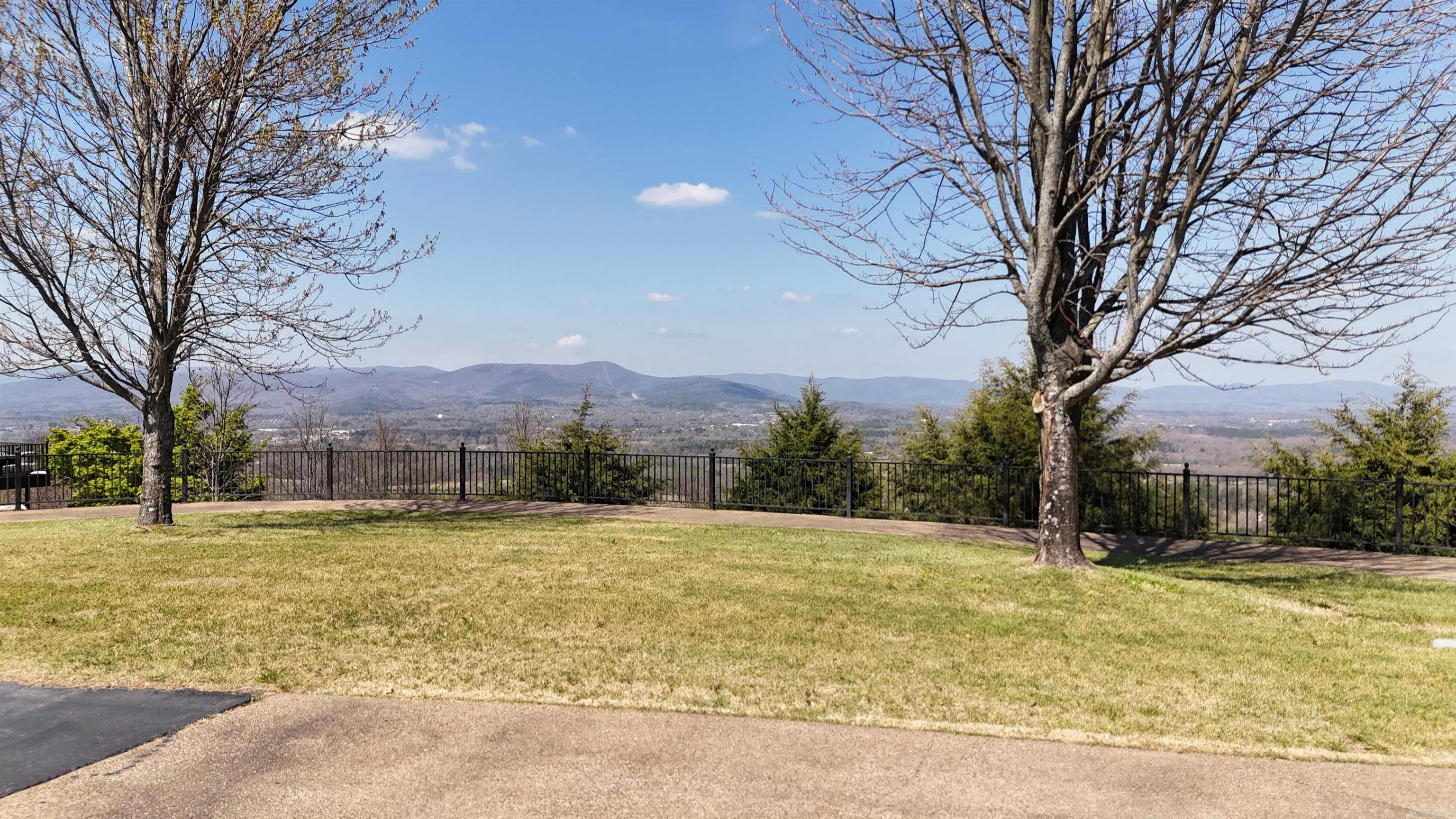 STAR MOUNTAIN ESTATES - Residential