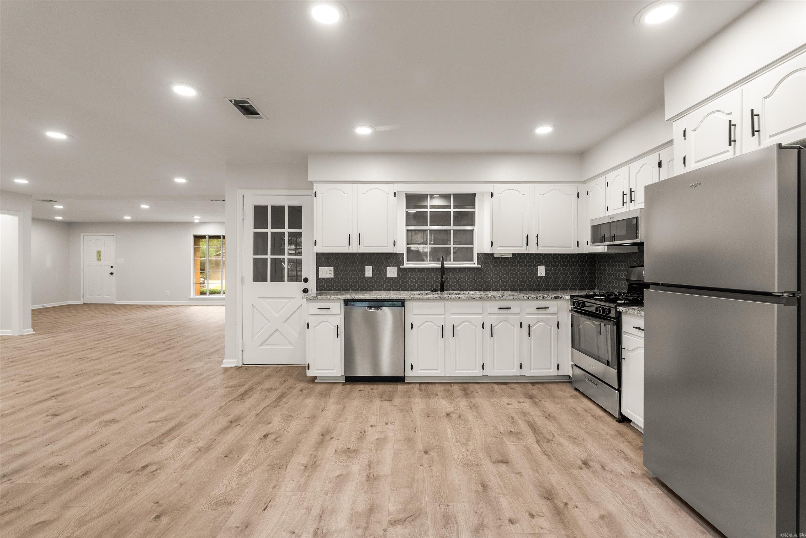 BRIARWOOD - Residential