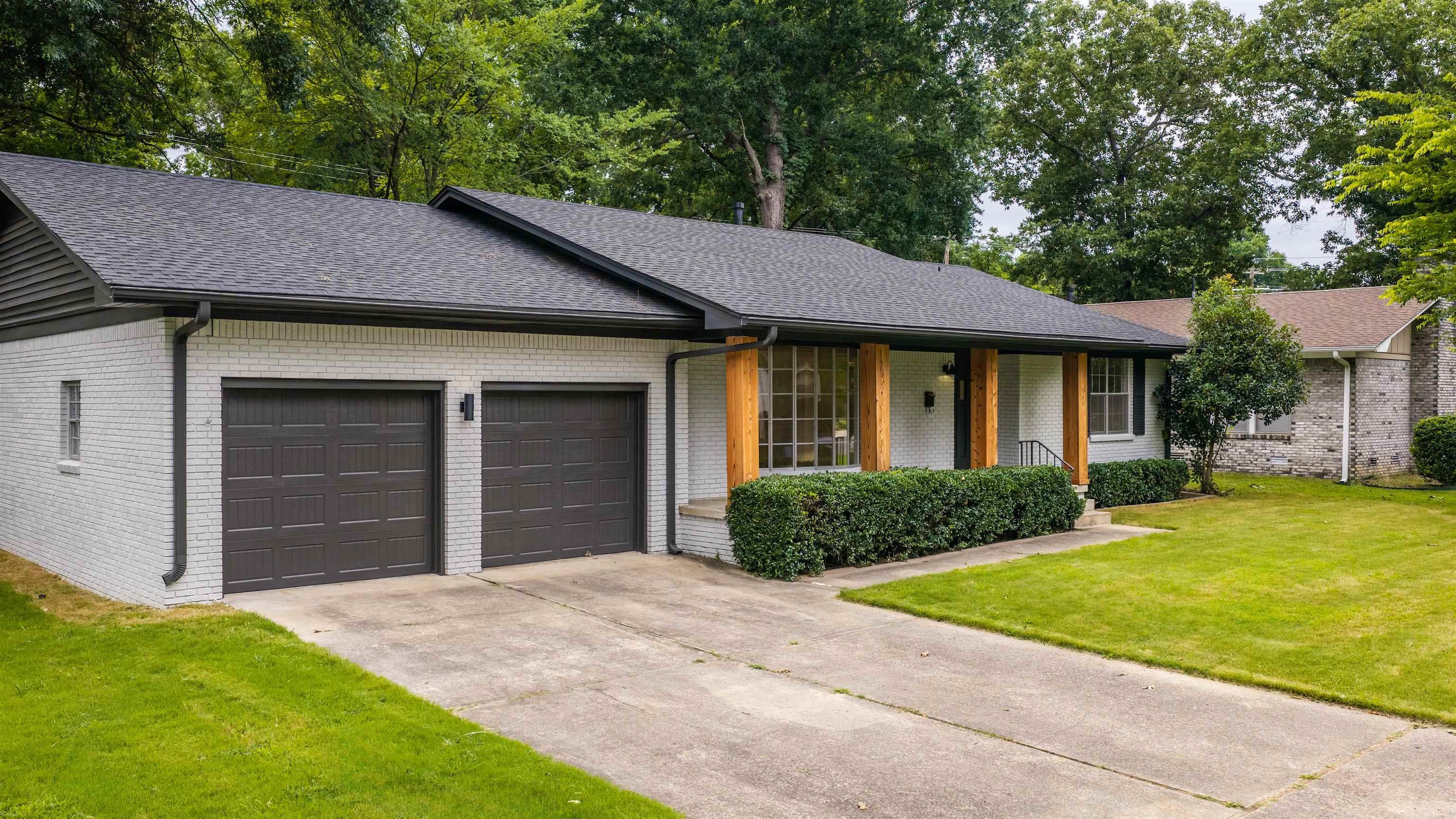 BRIARWOOD - Residential