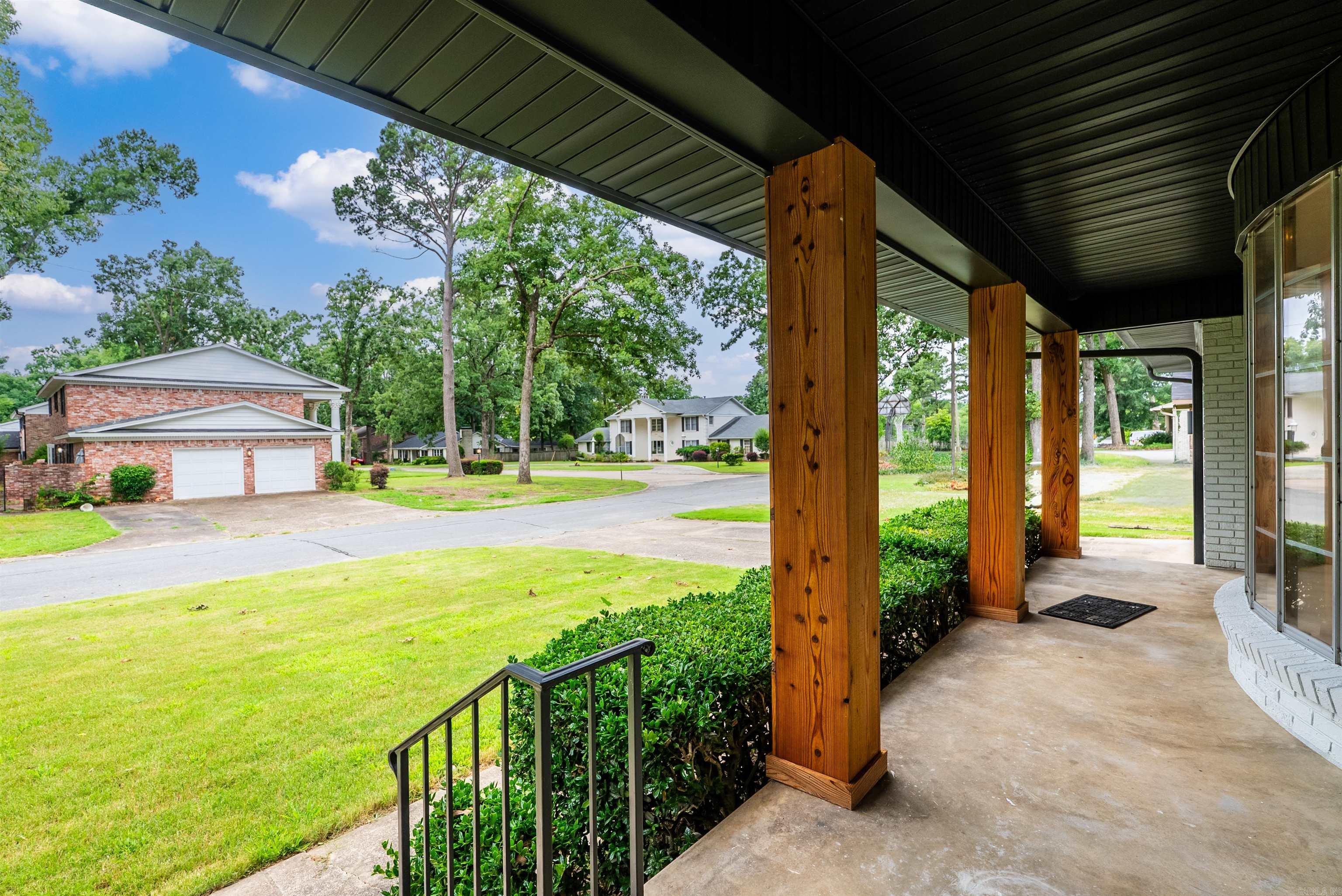 BRIARWOOD - Residential