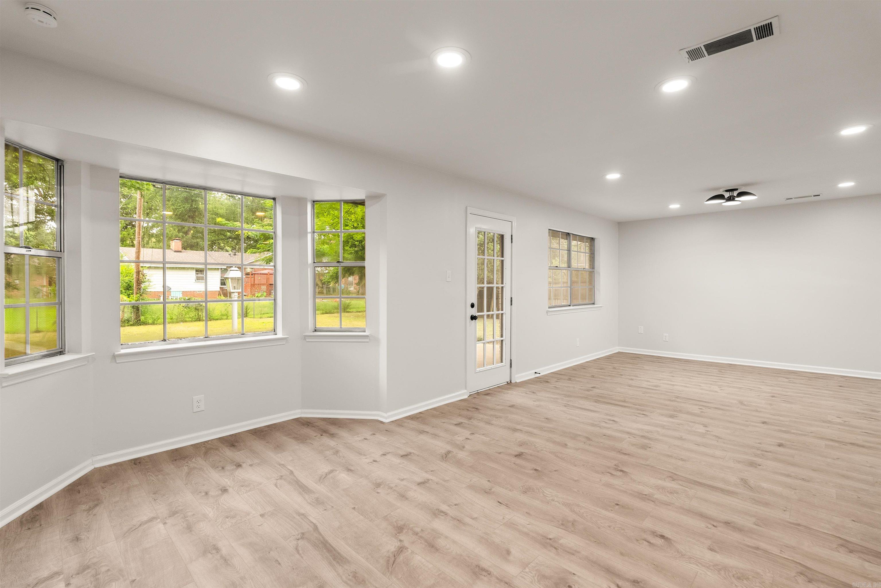 BRIARWOOD - Residential
