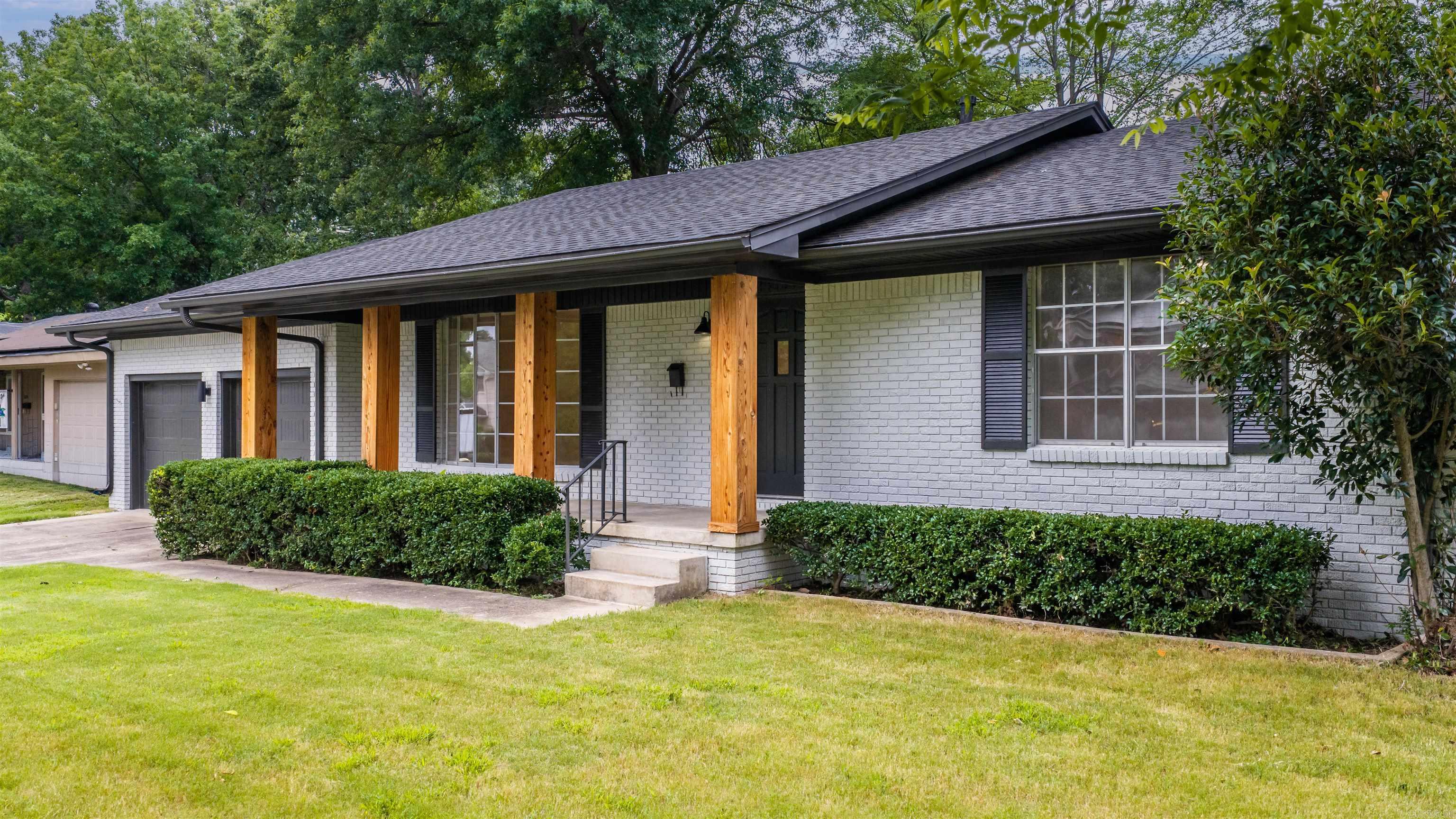 BRIARWOOD - Residential