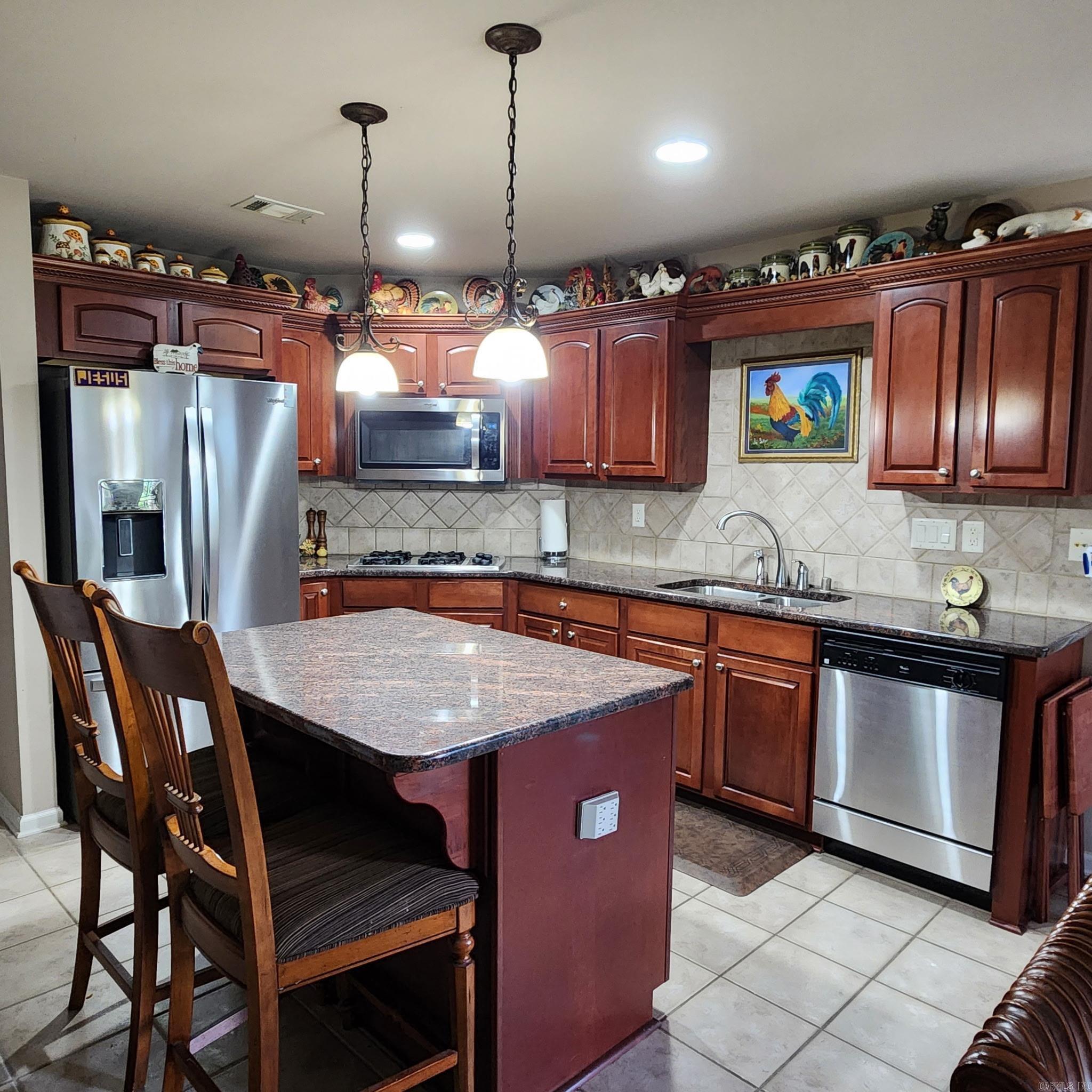 AUSTIN LAKES ON THE BAY ADDN - Residential