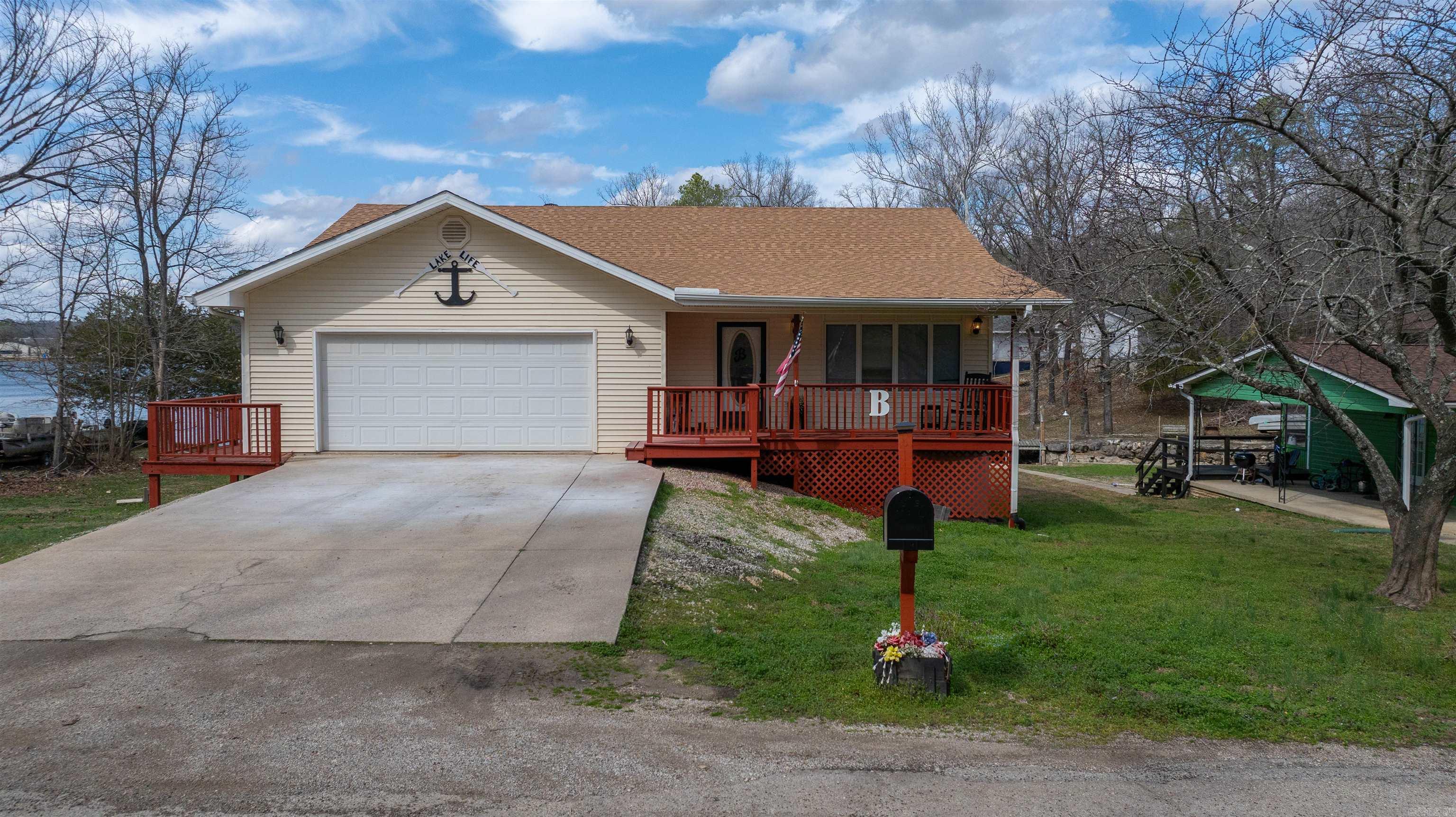 EAST LAKE - Residential