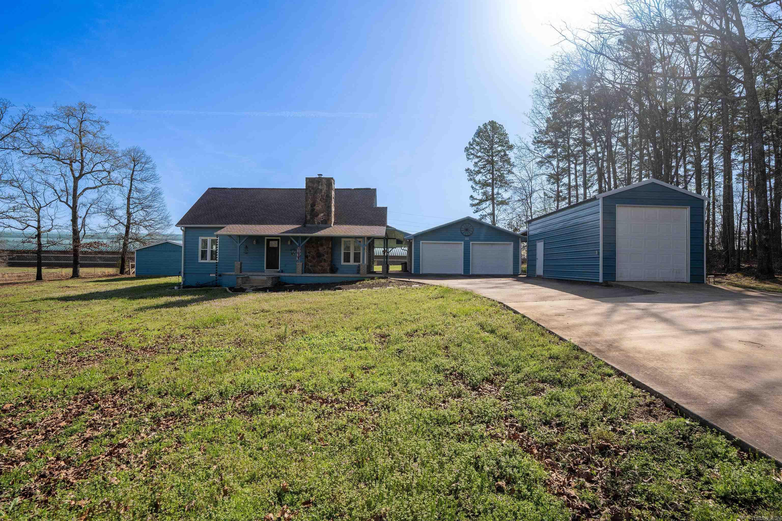 WOODLAND COVE - Residential