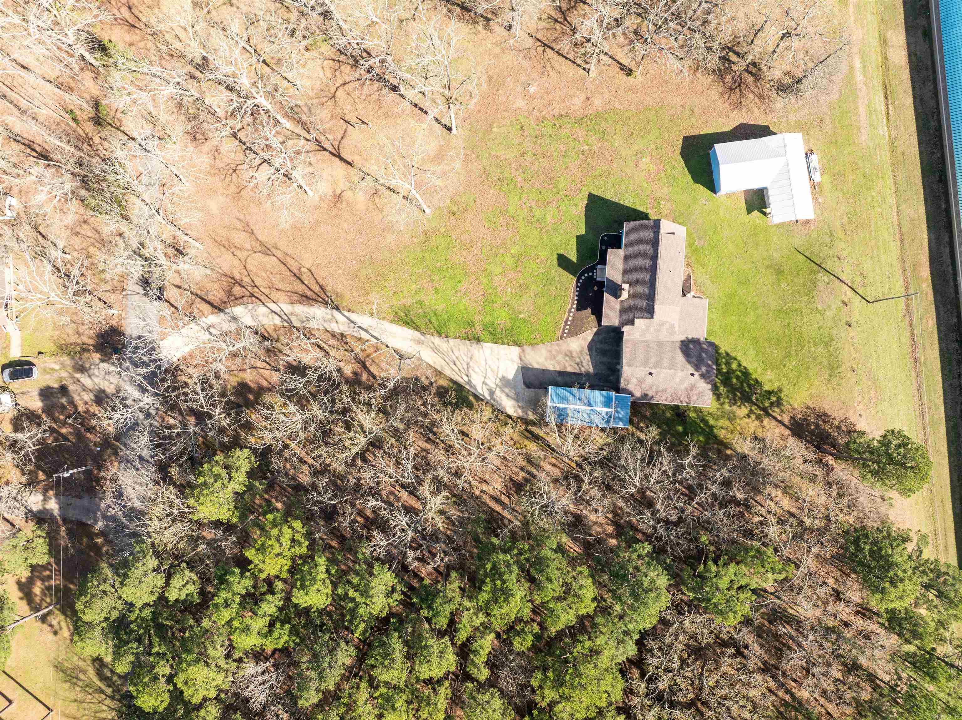 WOODLAND COVE - Residential