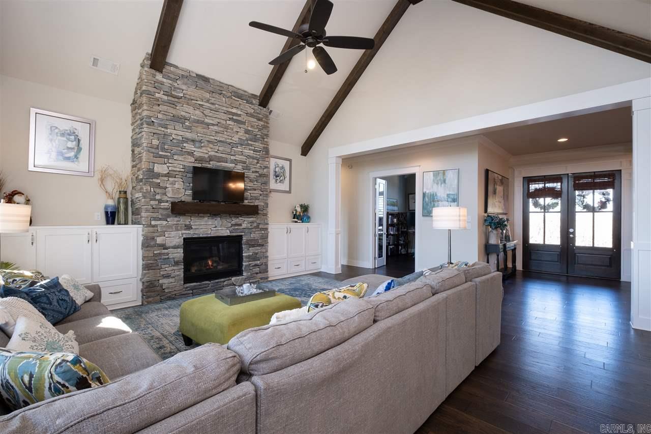WOODLANDS EDGE - Residential