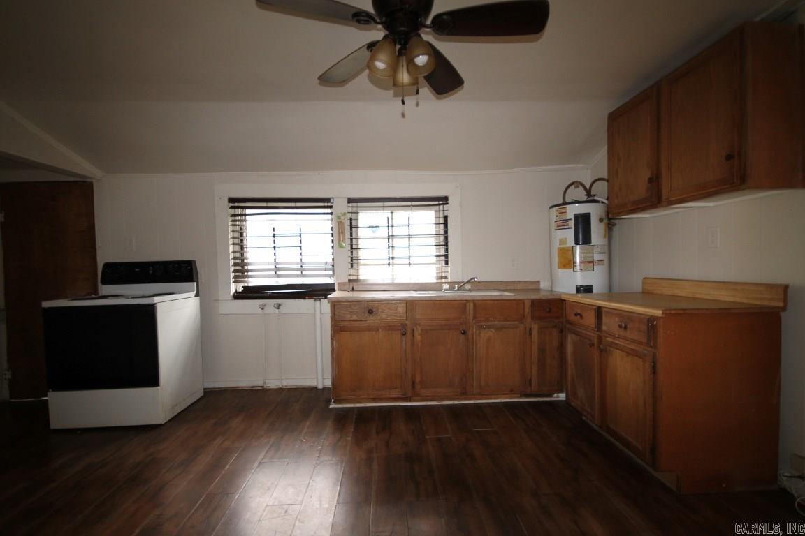 Stiffs Station - Residential Income