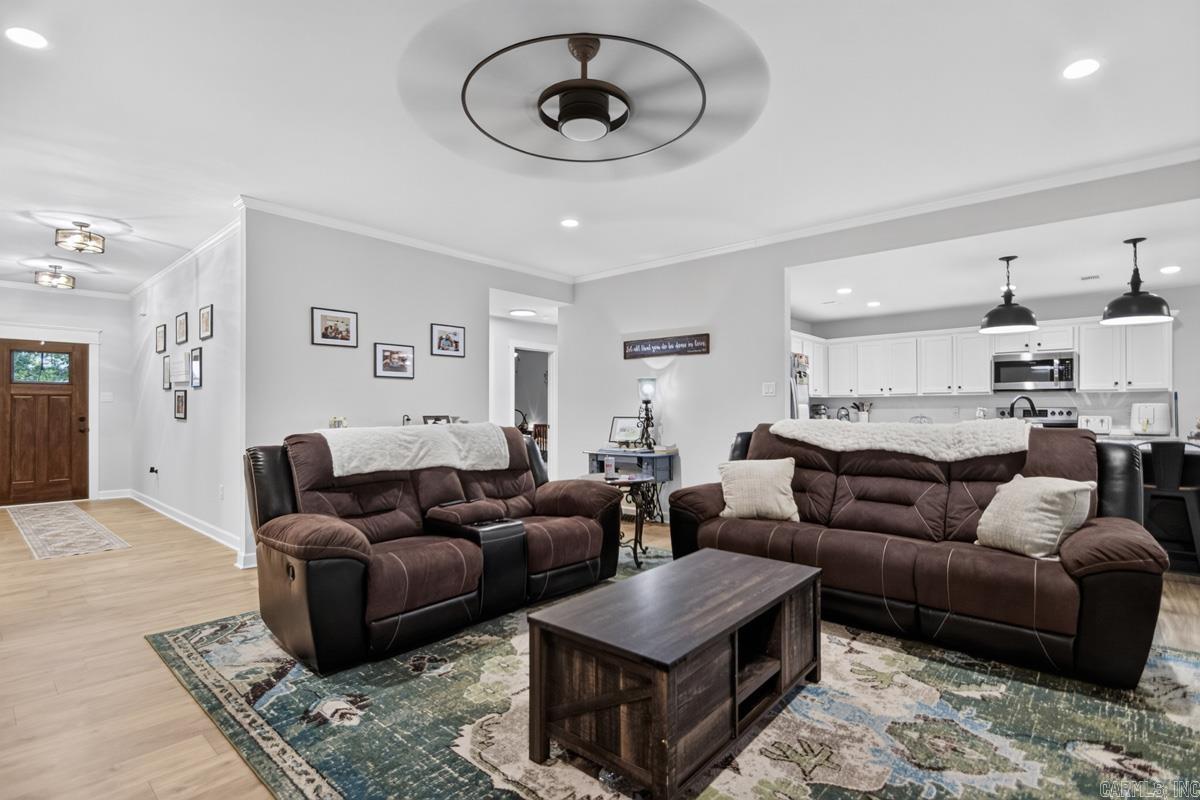 PLANTATION HILLS - Residential