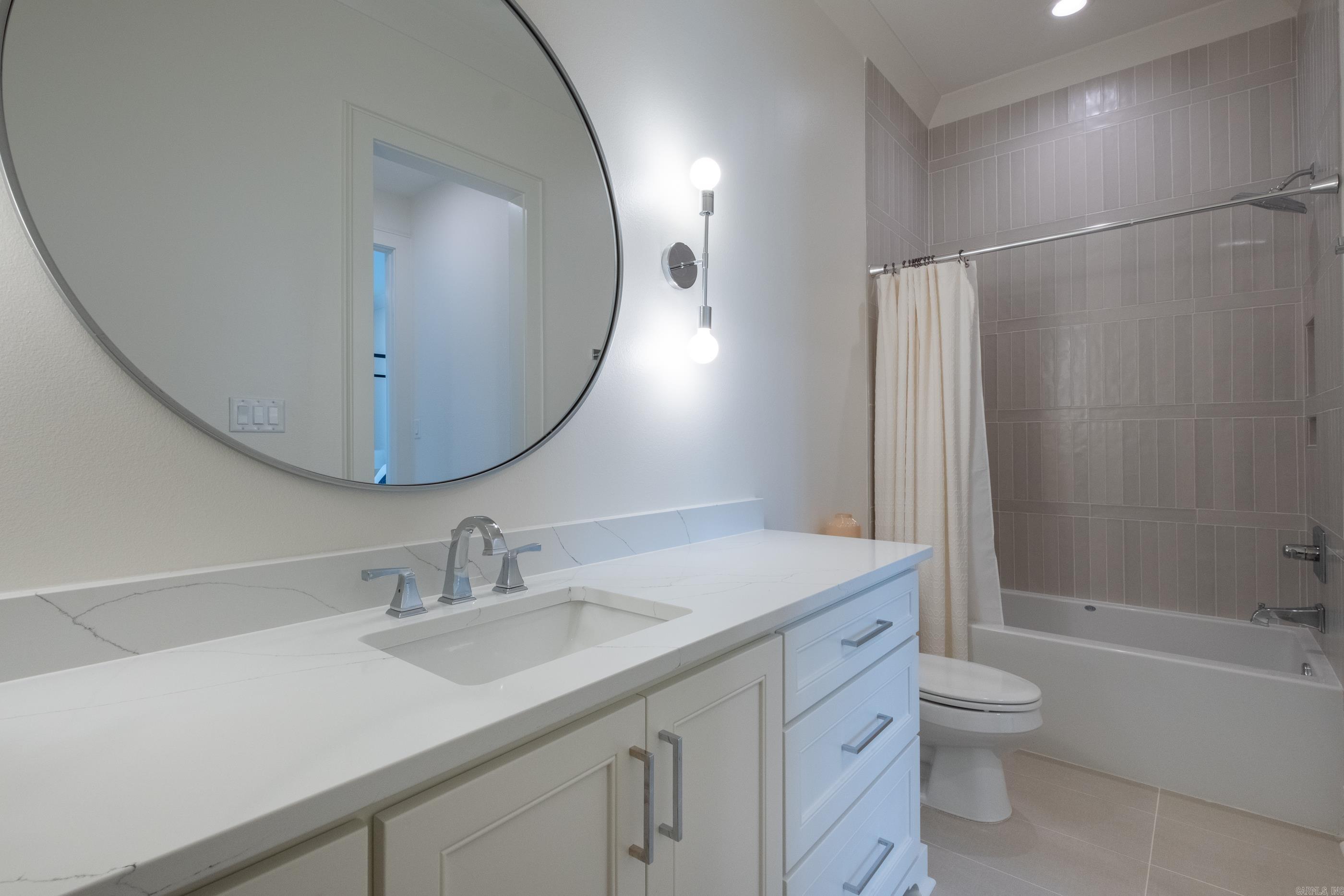 CHENAL VALLEY "FALSTONE COURT" - Residential