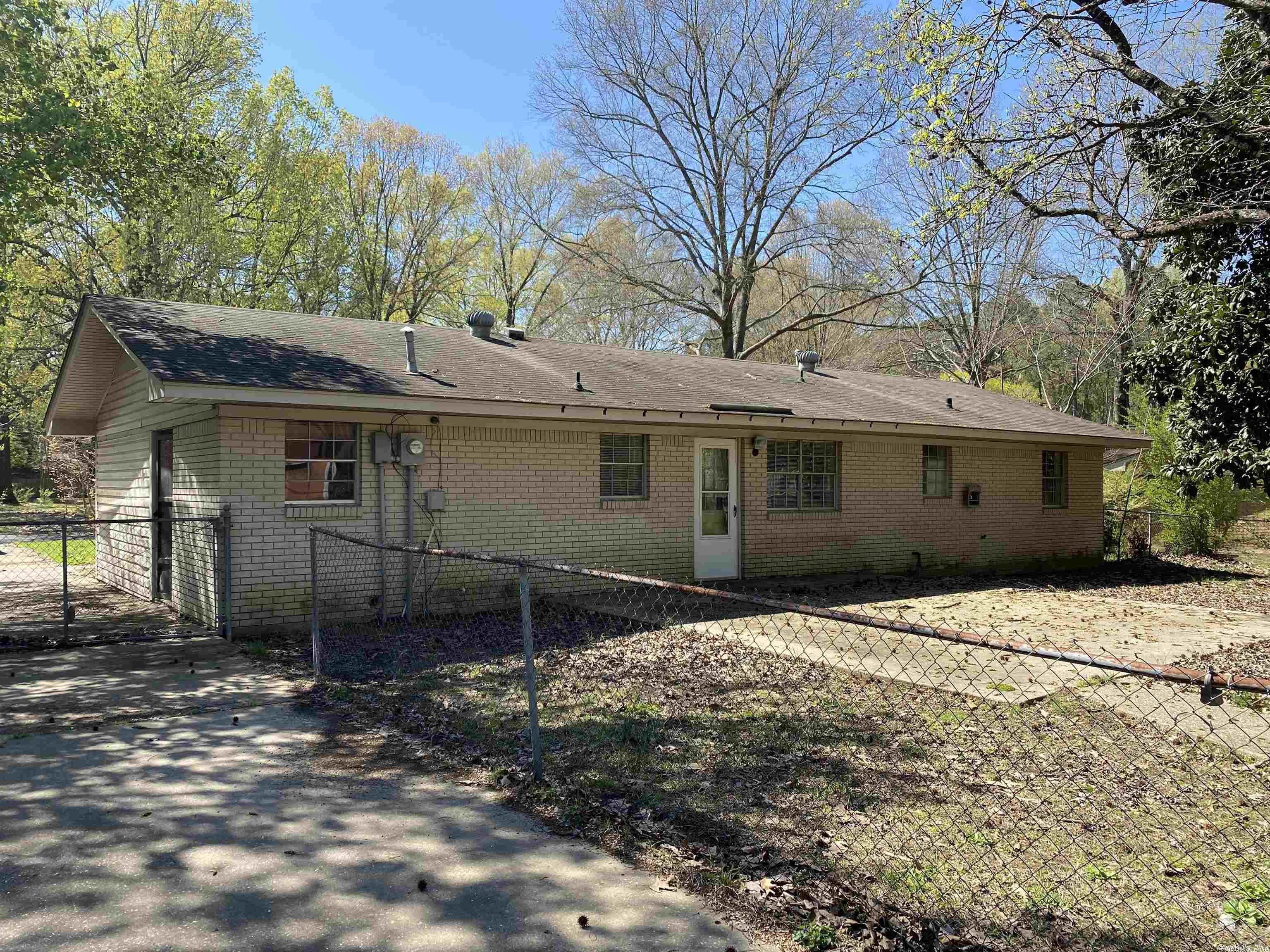 OAKHURST - Residential