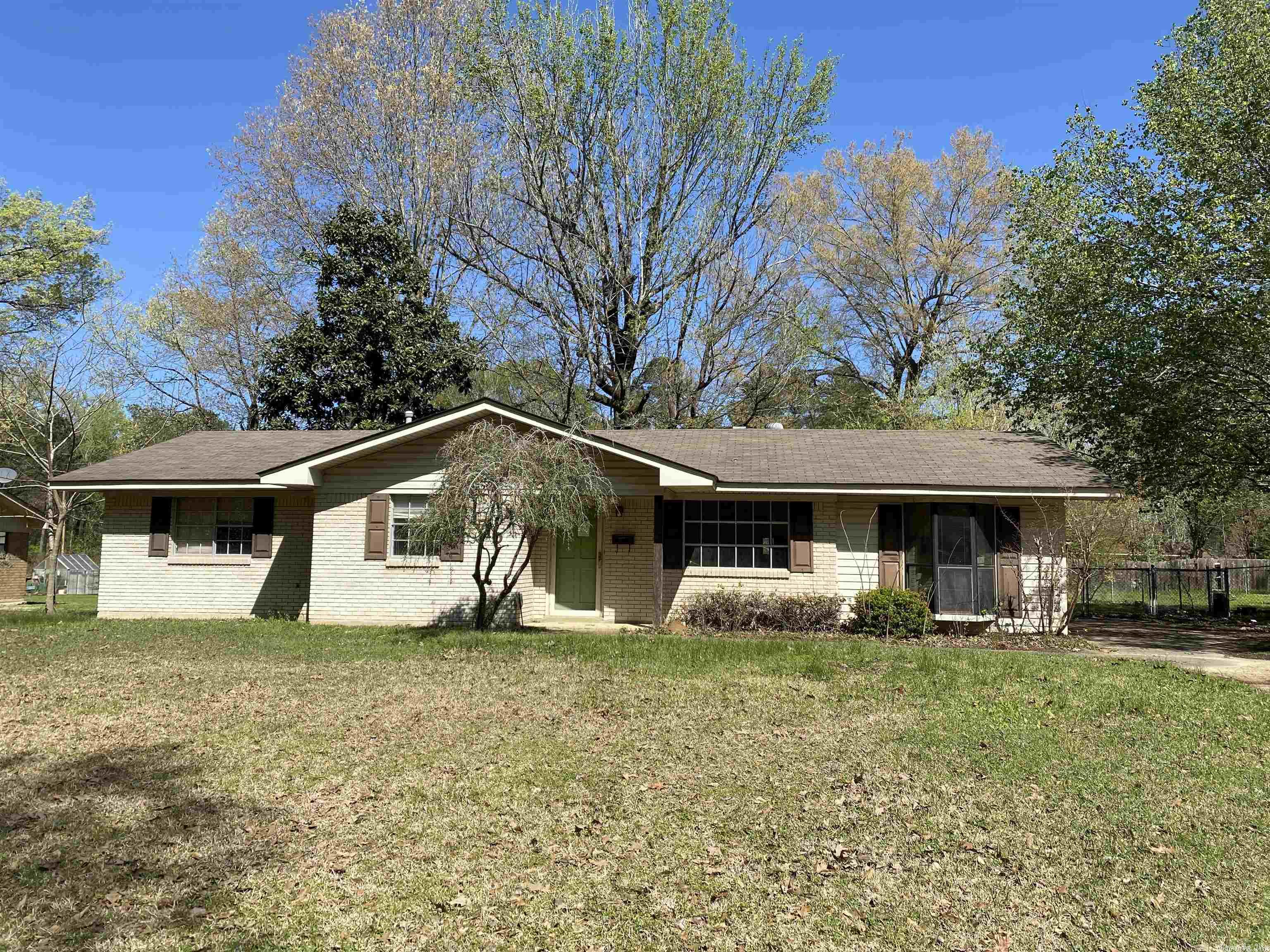 OAKHURST - Residential