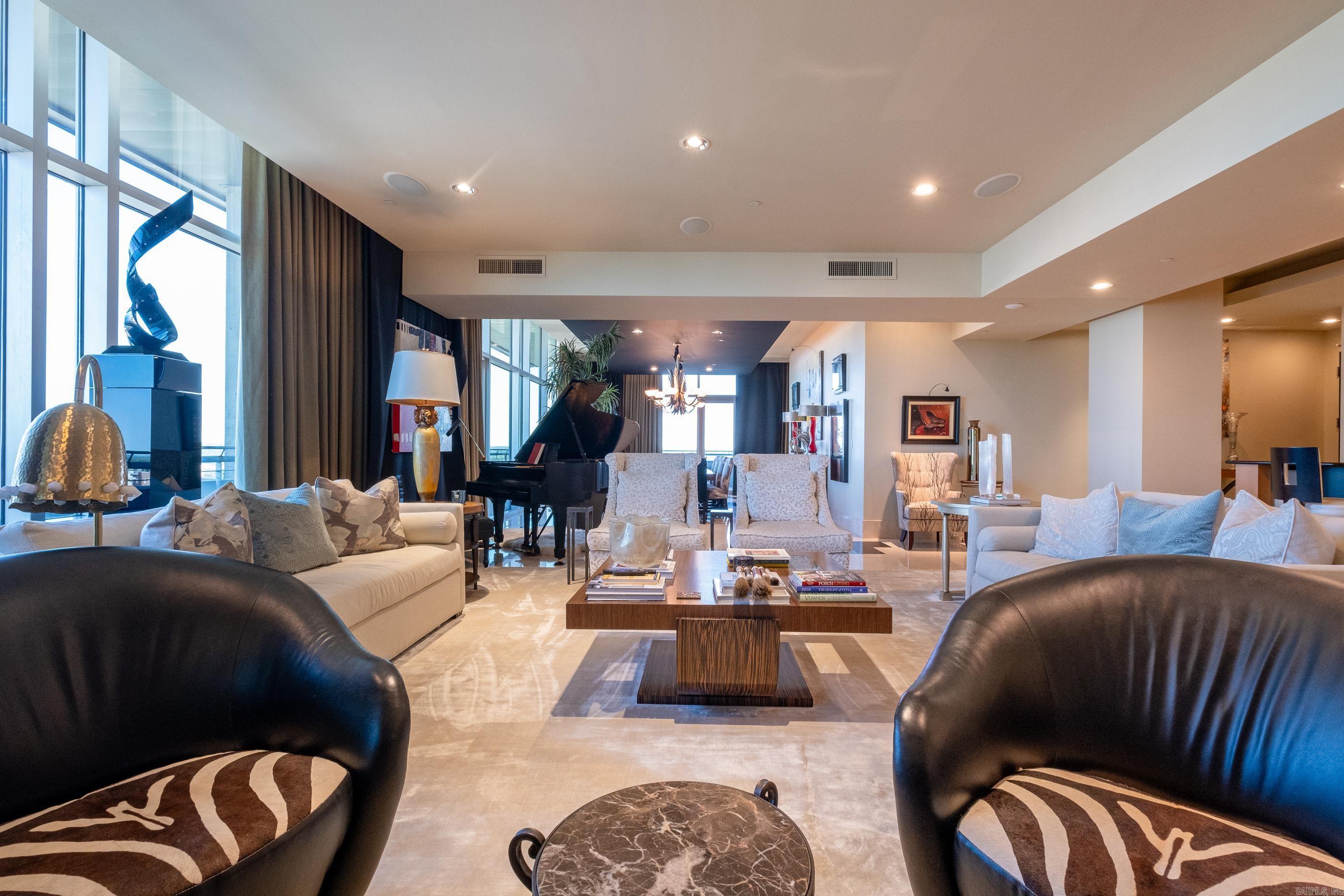 300 THIRD HPR - Residential