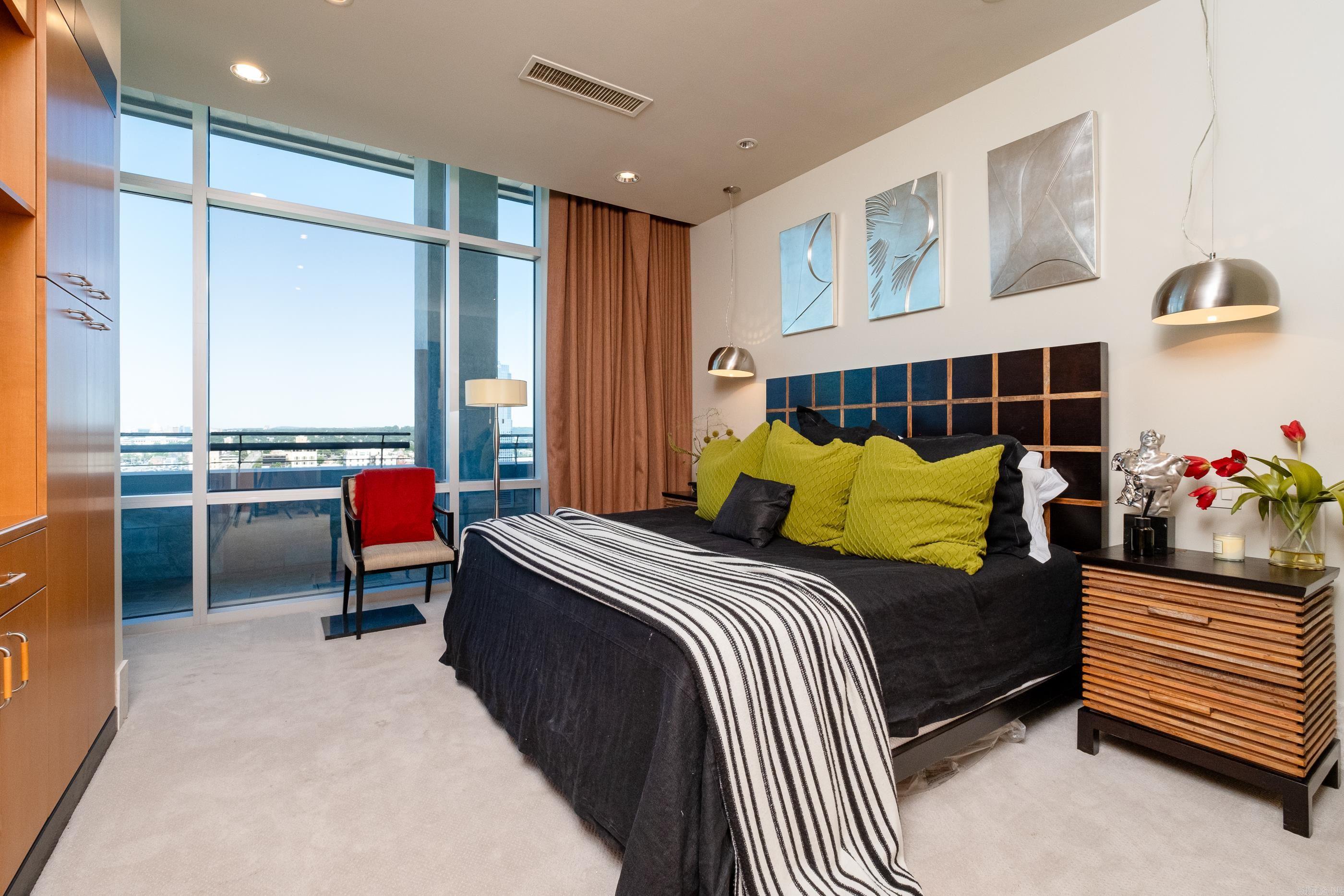 300 THIRD HPR - Residential