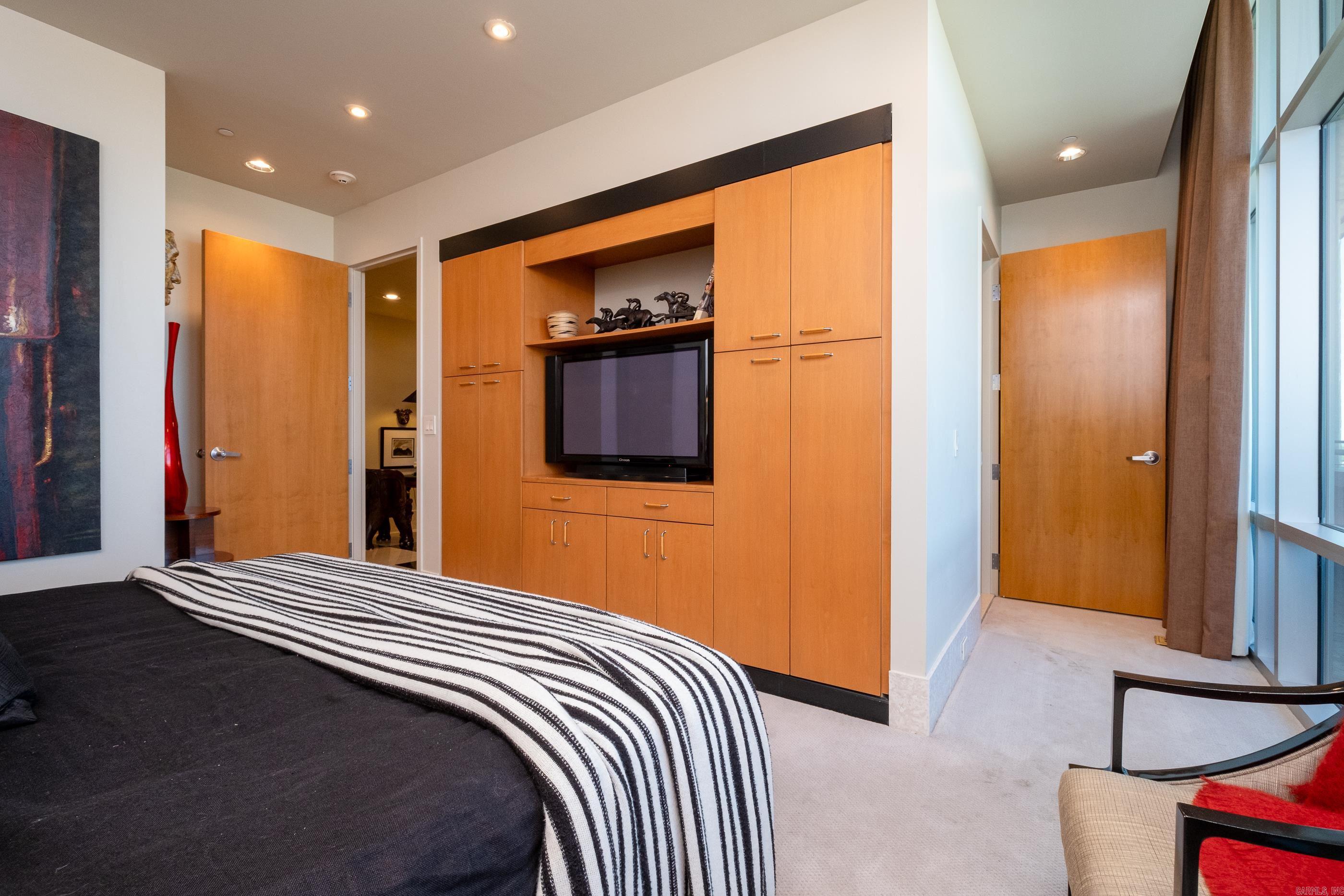 300 THIRD HPR - Residential