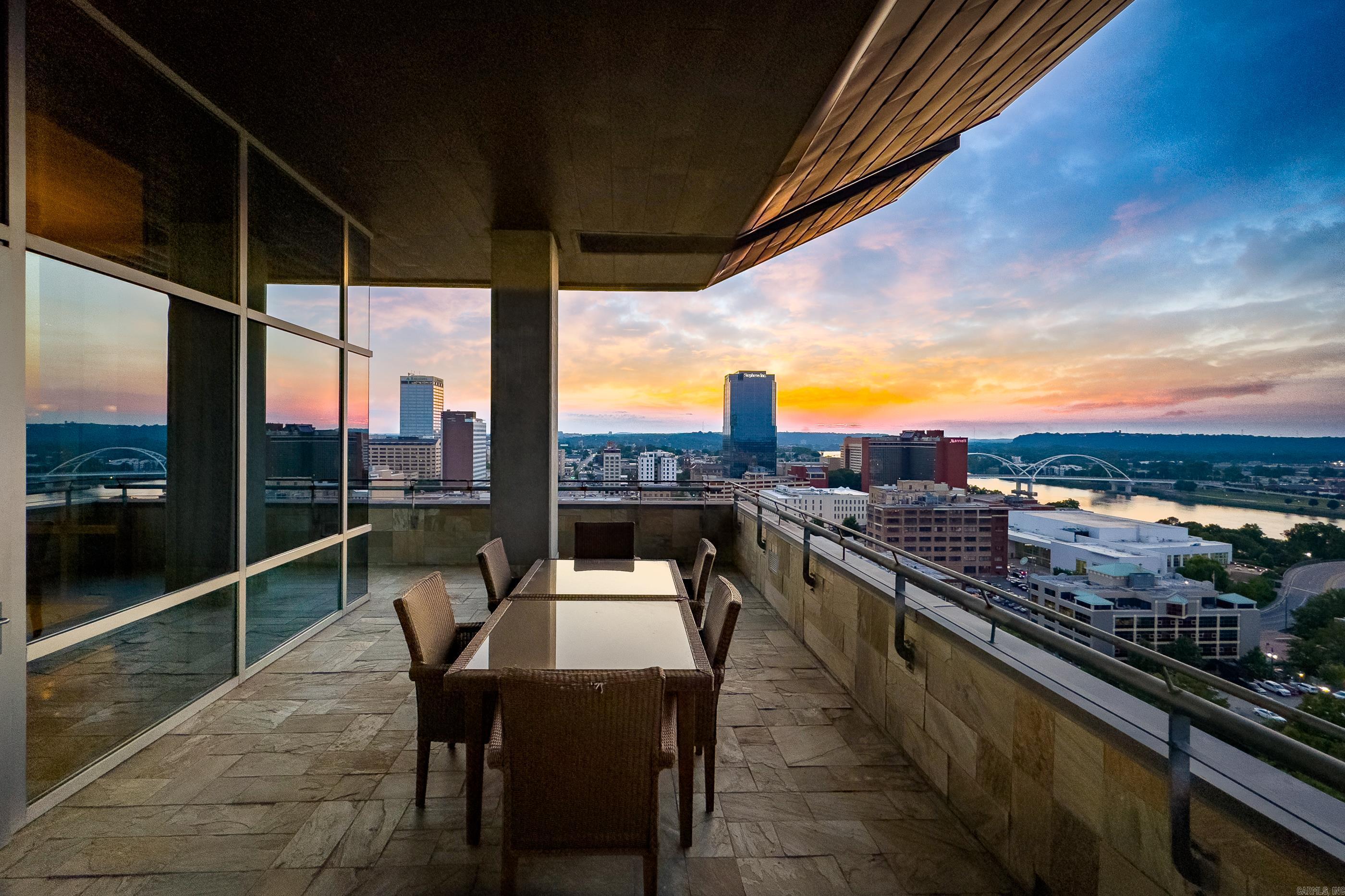 300 THIRD HPR - Residential