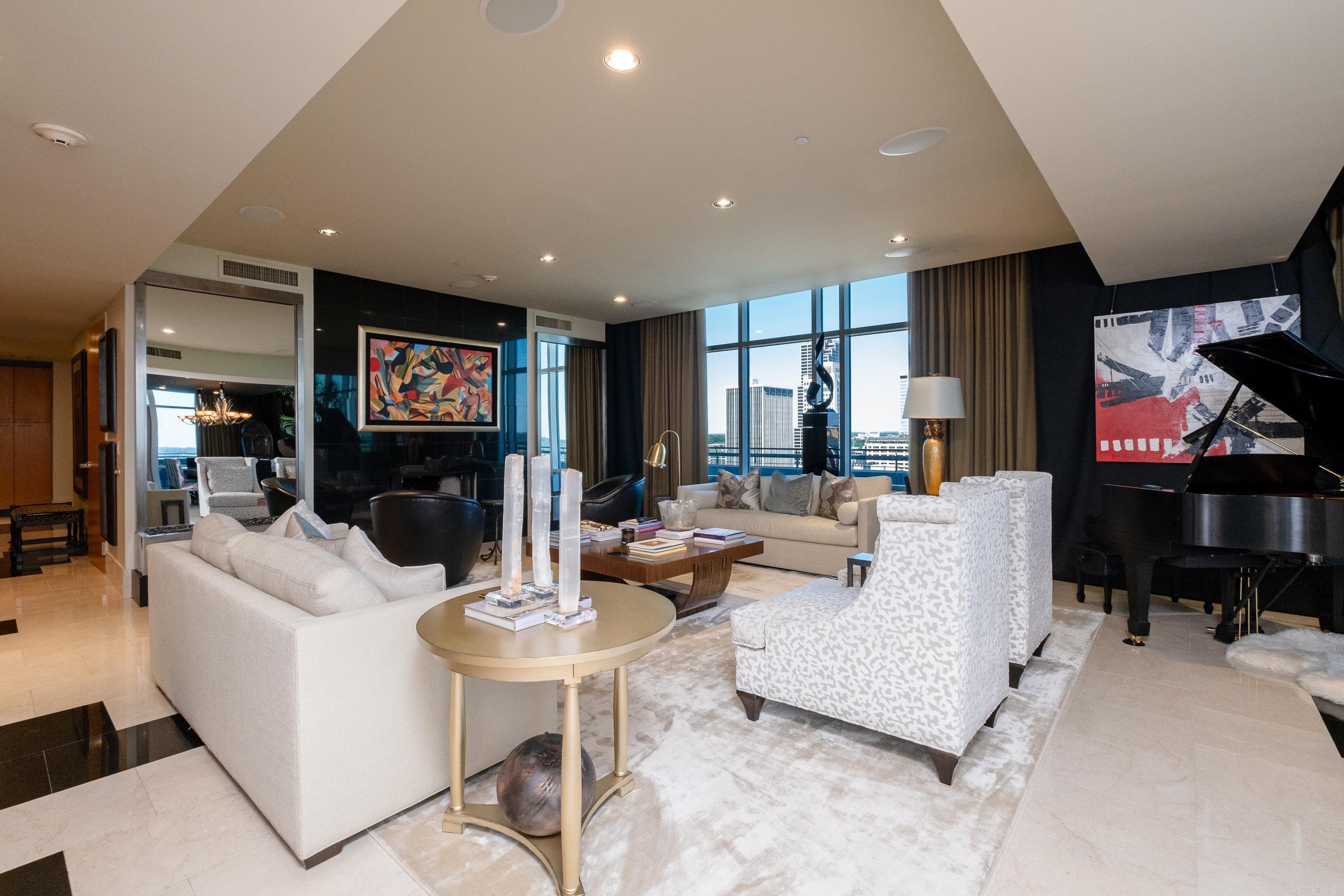 300 THIRD HPR - Residential