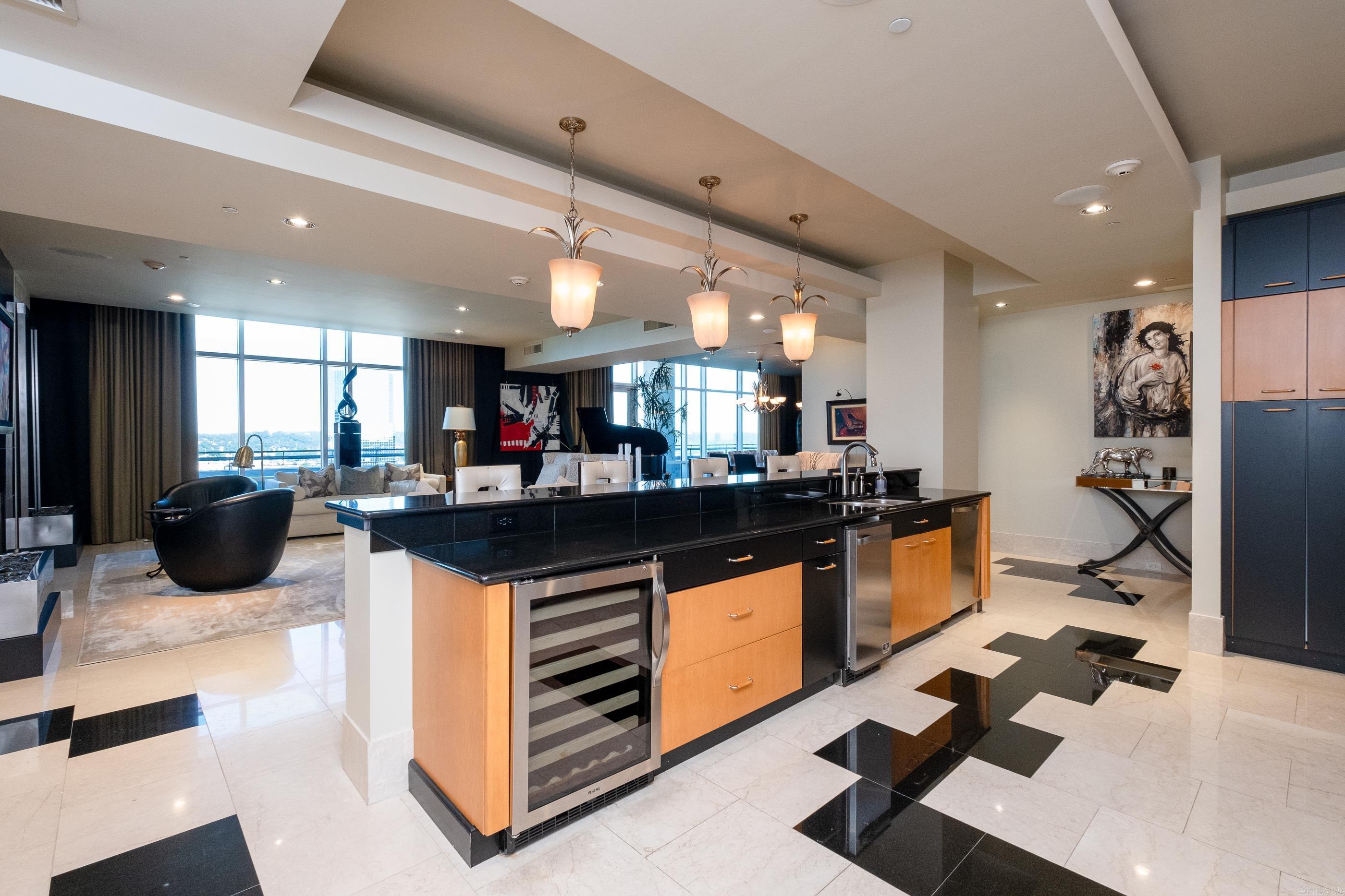 300 THIRD HPR - Residential