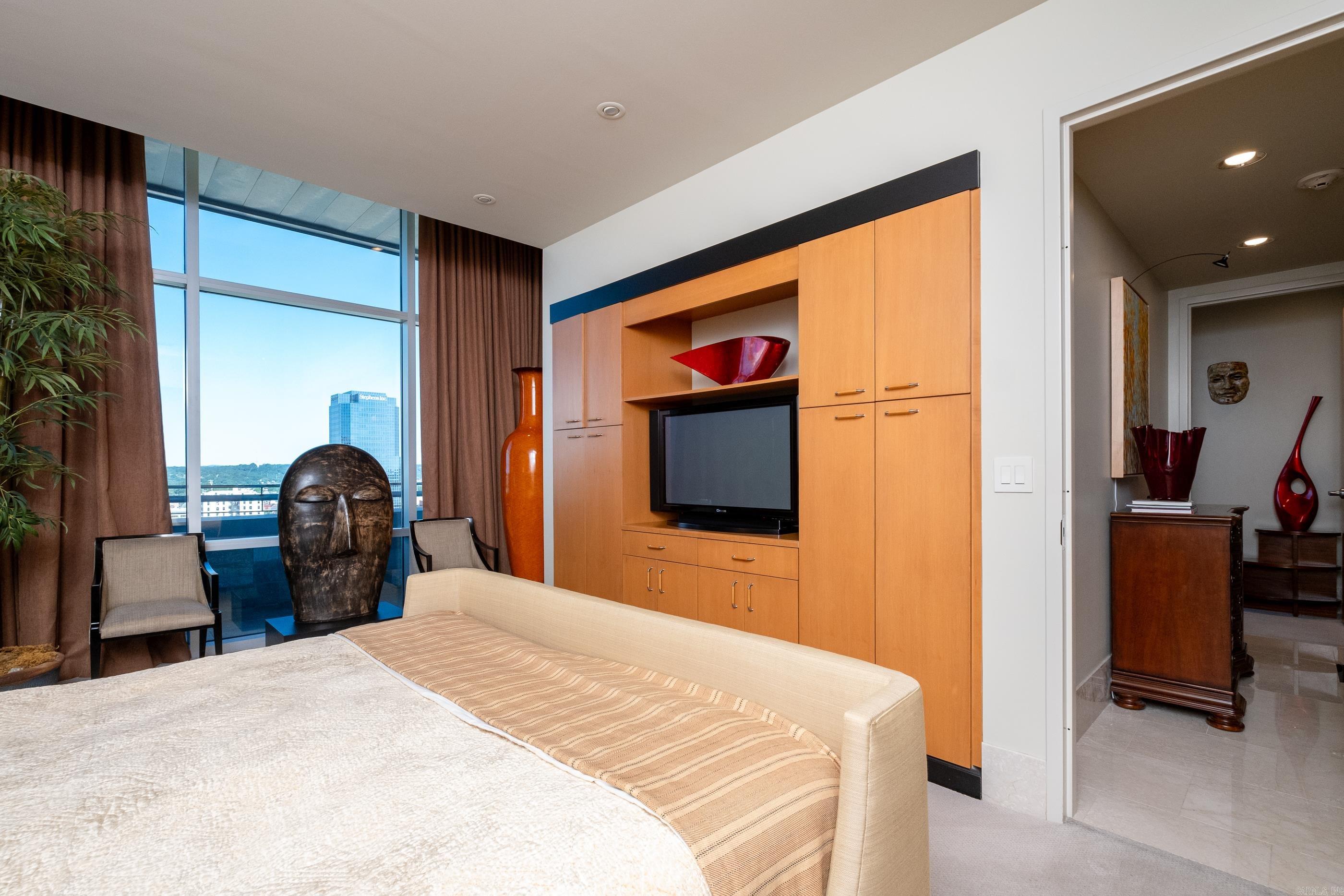 300 THIRD HPR - Residential