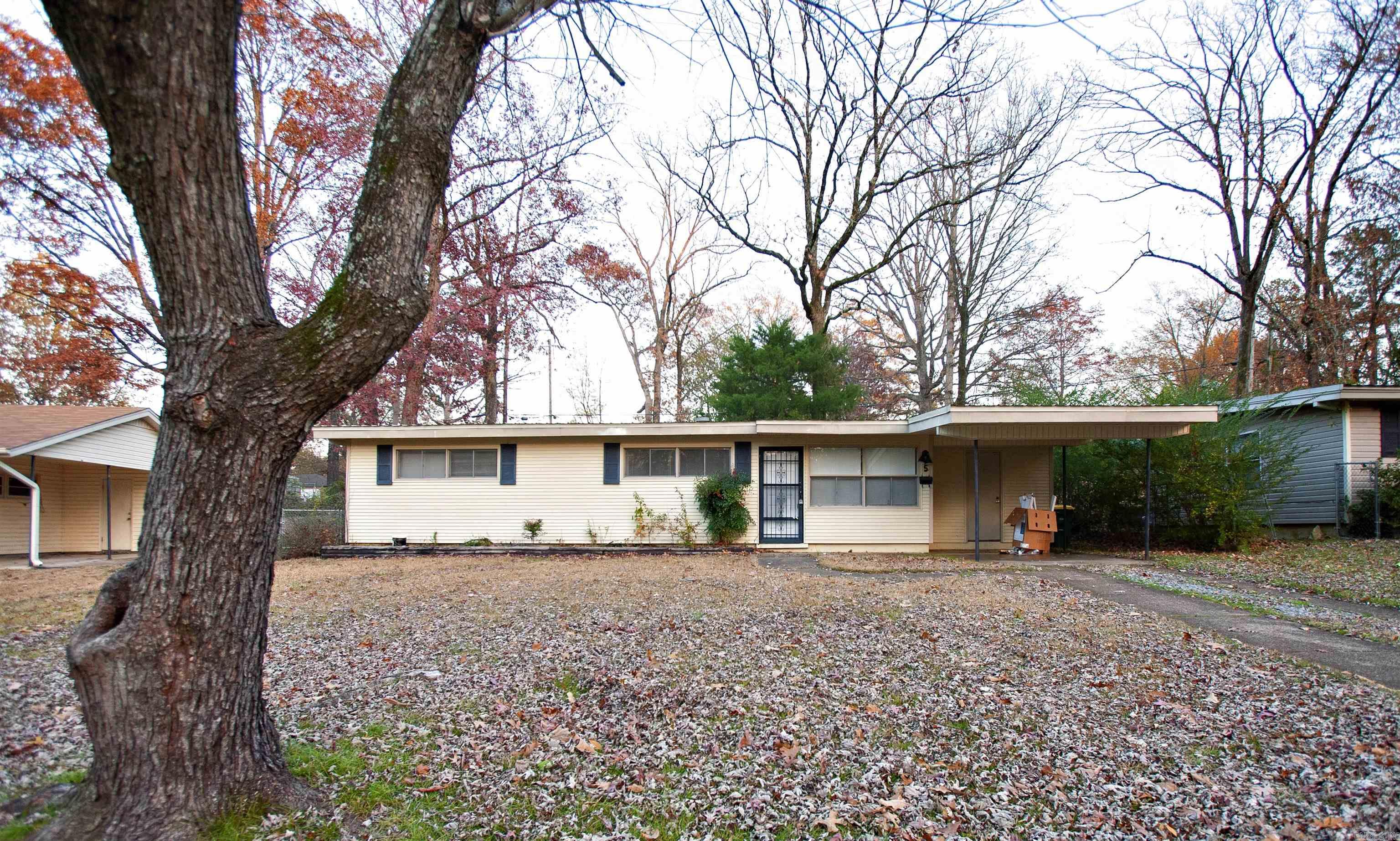 Are you looking to add to your real estate portfolio? A multi-property single-family package deal located in Little Rock. All are tenant occupied. Located in little Rock, Address included 3001 Loma Little Rock, 11618 Ponderosa Little Rock, 5 Delrose Little Rock and 11711 Spring tree Little Rock. Agents see showing remarks for showings.