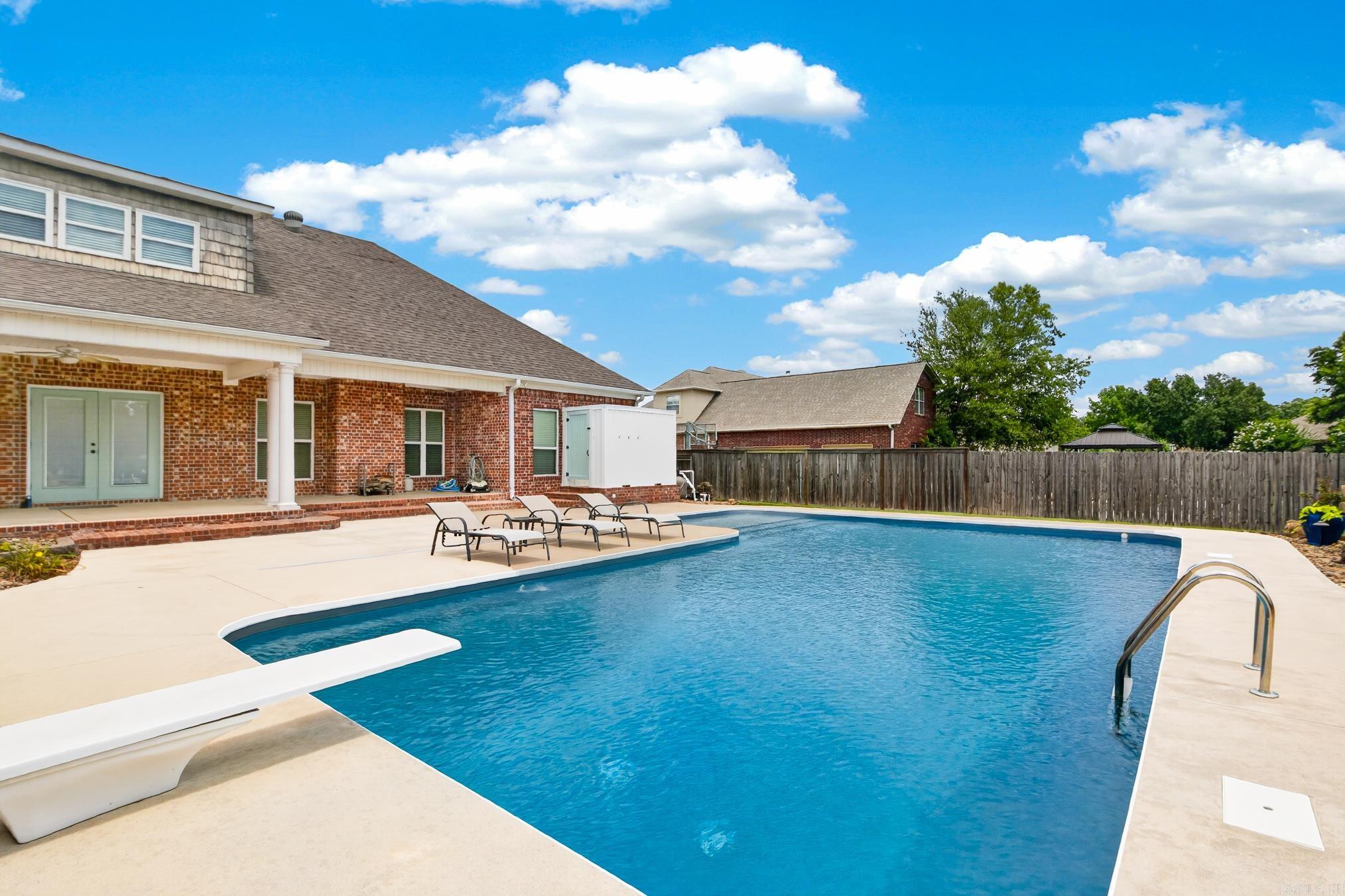 GREYSTONE - Residential